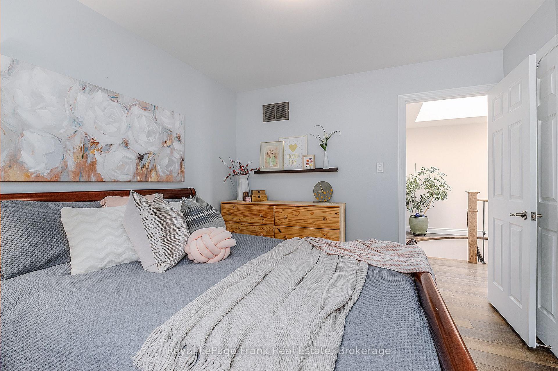 Photo 38 of 10 Cork Drive, Whitby, Pringle Creek — HOMEH