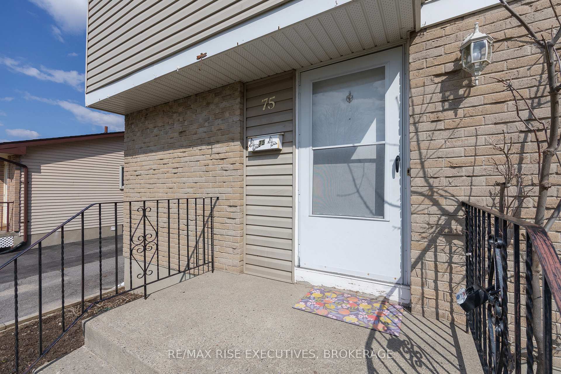 Photo 5 of 75 Wycliffe Crescent, Kingston, East of Sir John A. Blvd — HOMEH