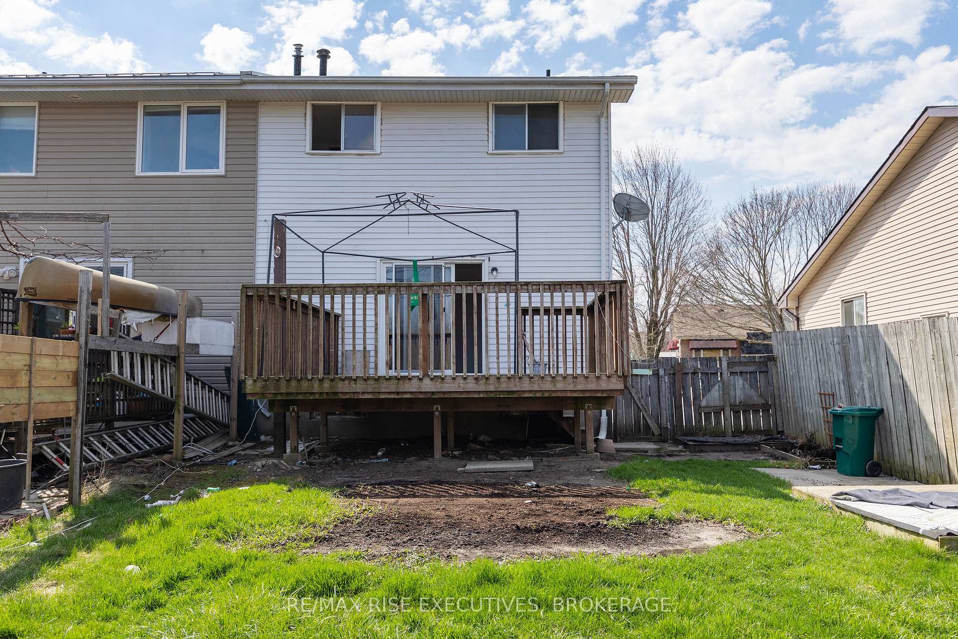 Photo 11 of 75 Wycliffe Crescent, Kingston, East of Sir John A. Blvd — HOMEH