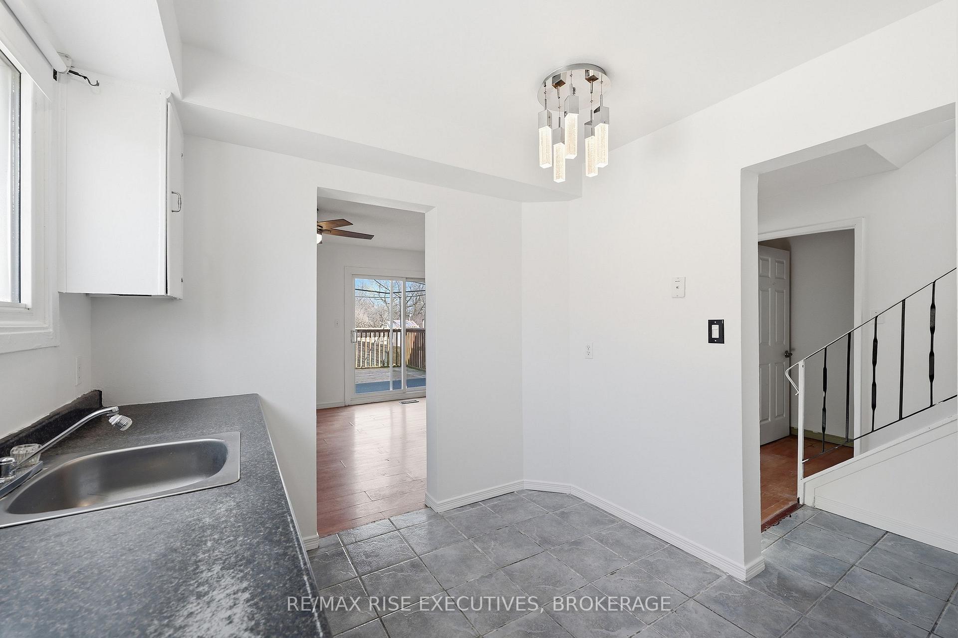 Photo 26 of 75 Wycliffe Crescent, Kingston, East of Sir John A. Blvd — HOMEH