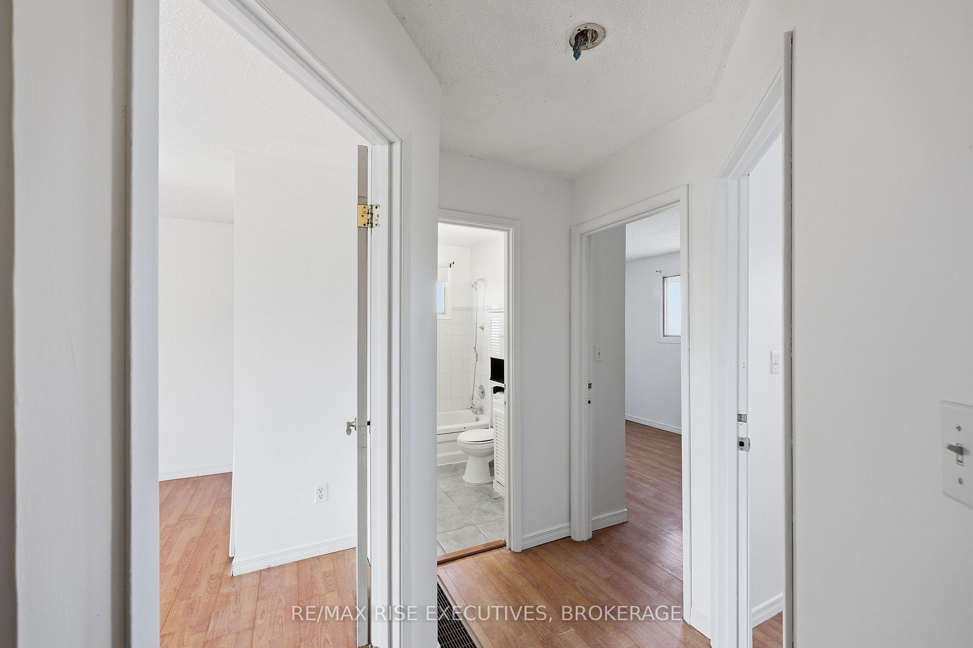 Photo 27 of 75 Wycliffe Crescent, Kingston, East of Sir John A. Blvd — HOMEH