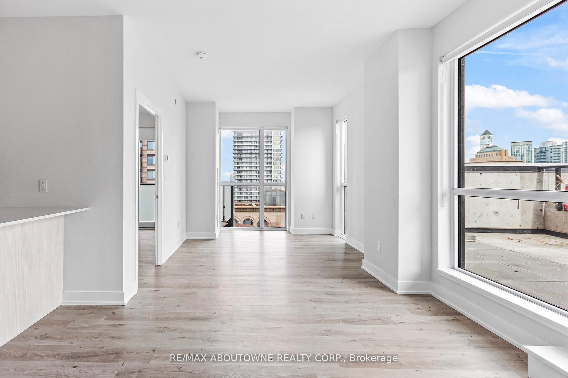 Photo 7 of Unit 1003, 430 Square One Drive, Mississauga, City Centre — HOMEH