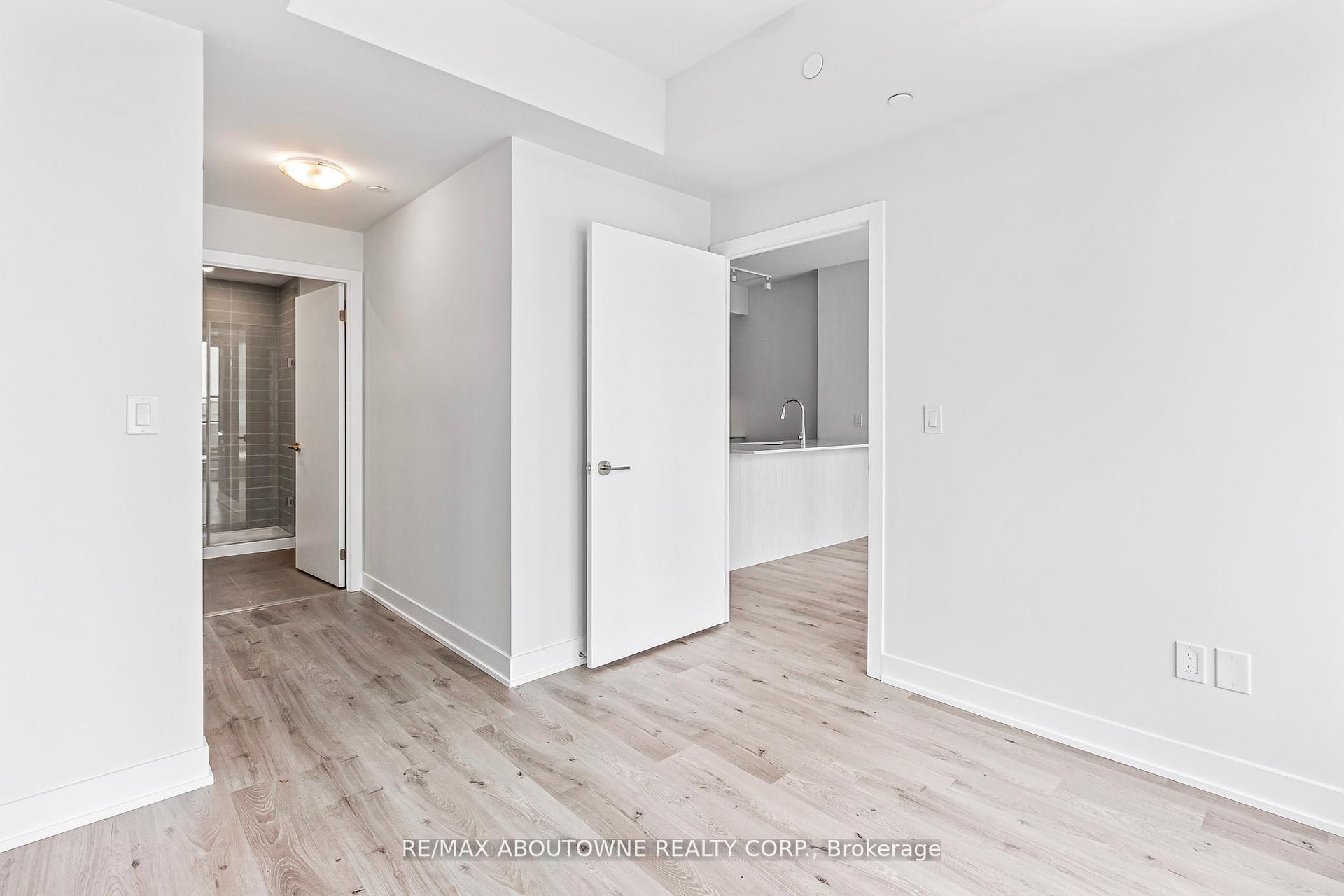 Photo 9 of Unit 1003, 430 Square One Drive, Mississauga, City Centre — HOMEH