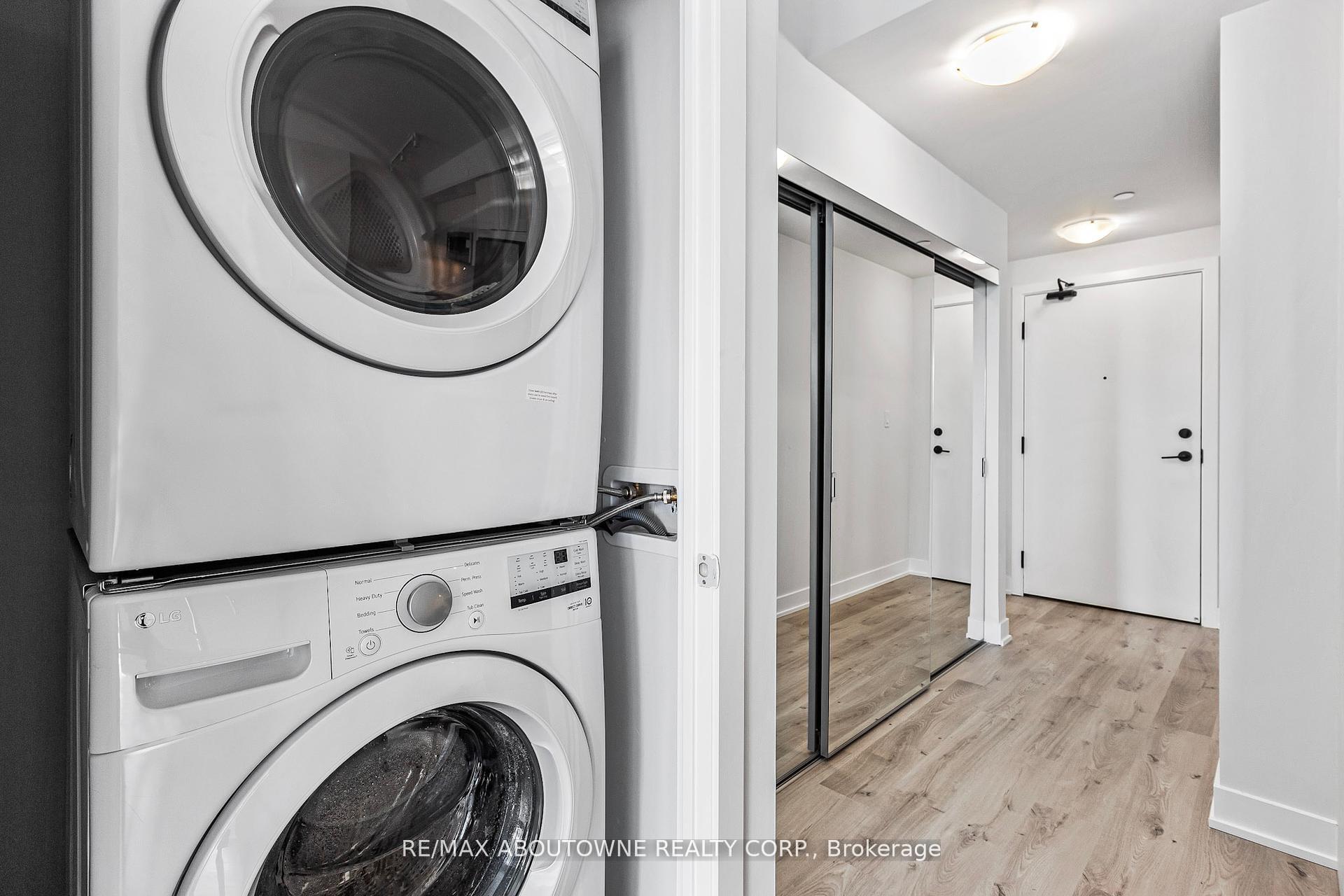 Photo 13 of Unit 1003, 430 Square One Drive, Mississauga, City Centre — HOMEH