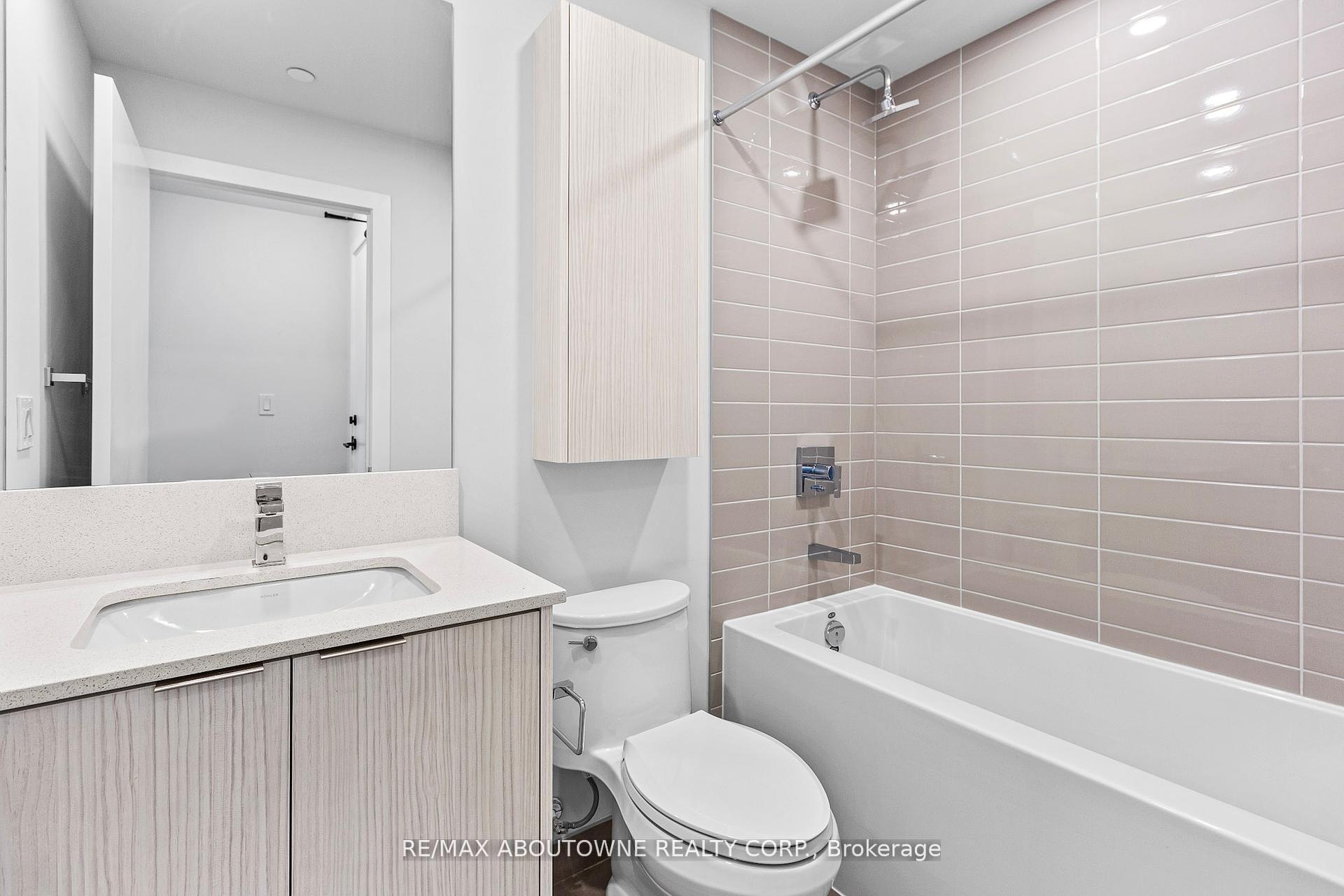 Photo 14 of Unit 1003, 430 Square One Drive, Mississauga, City Centre — HOMEH