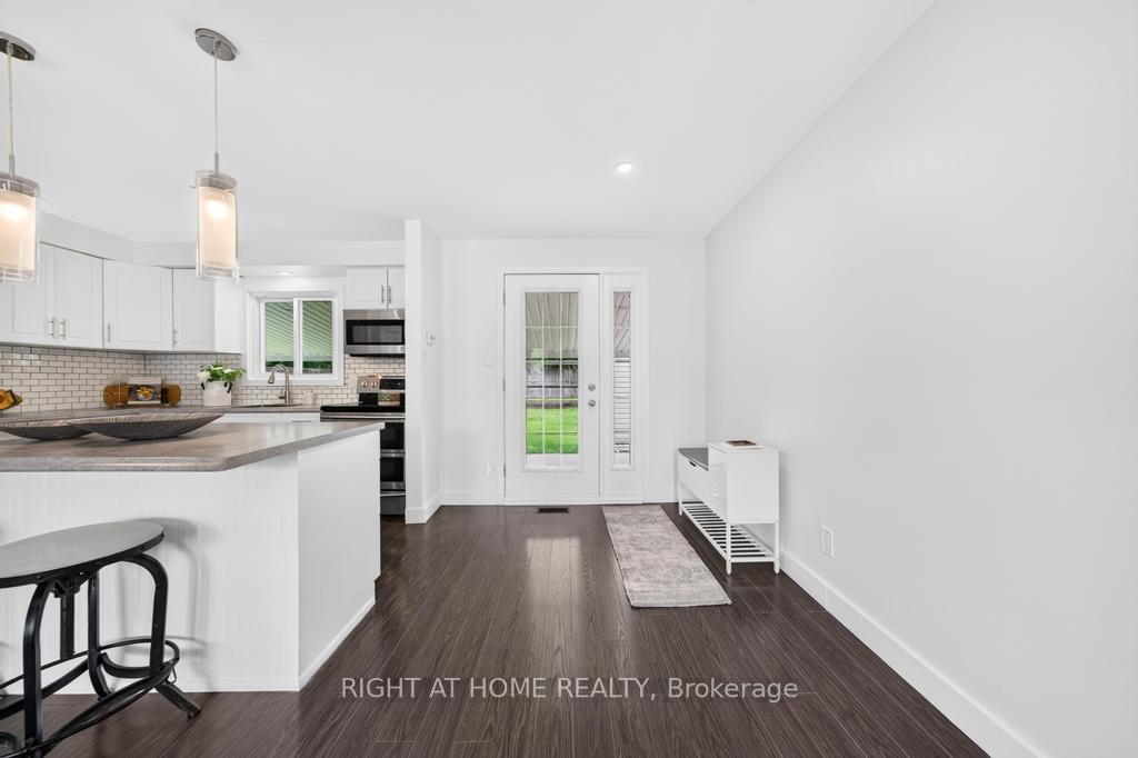 Photo 11 of 8 Acadia Crescent, St. Catharines, Secord Woods — HOMEH