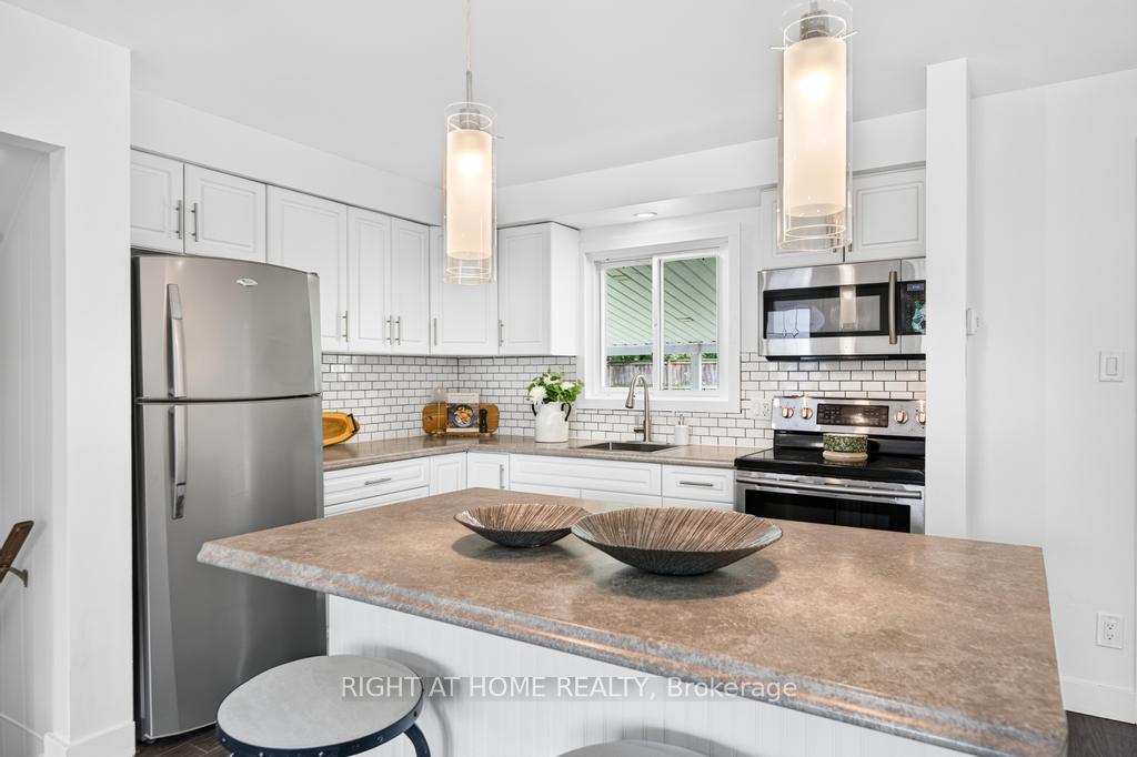 Photo 13 of 8 Acadia Crescent, St. Catharines, Secord Woods — HOMEH