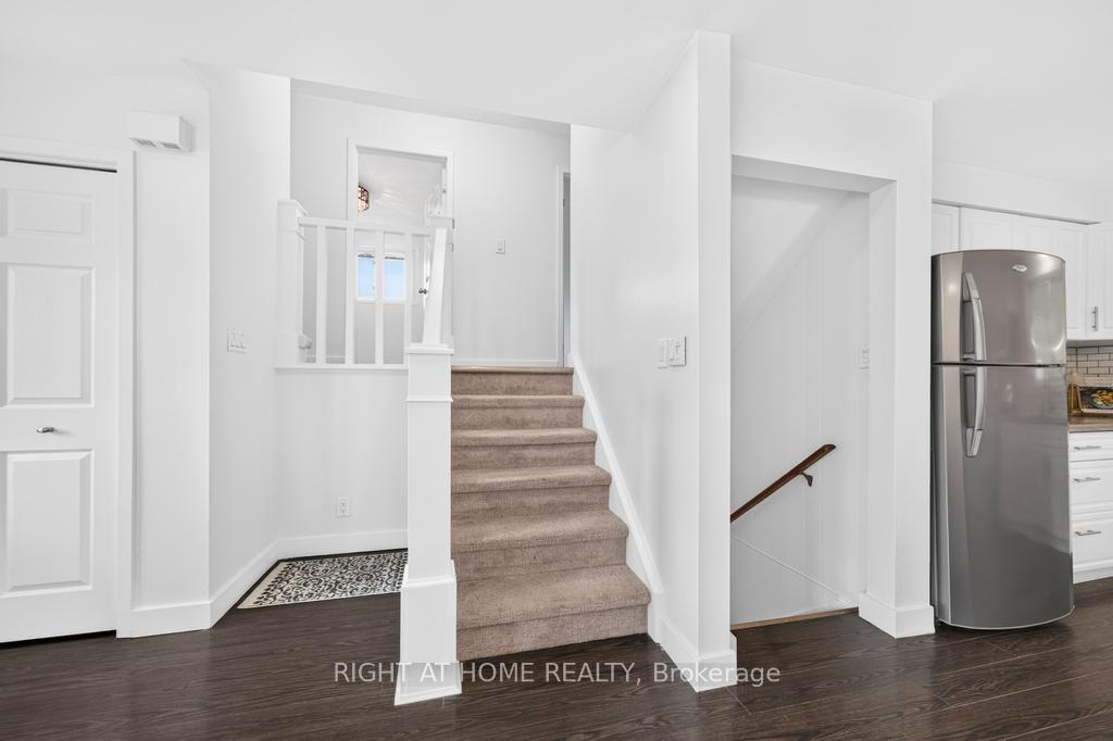 Photo 17 of 8 Acadia Crescent, St. Catharines, Secord Woods — HOMEH