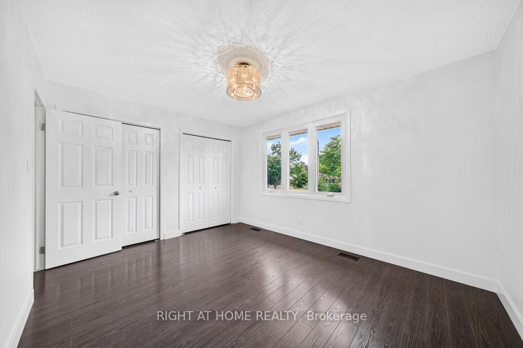 Photo 20 of 8 Acadia Crescent, St. Catharines, Secord Woods — HOMEH