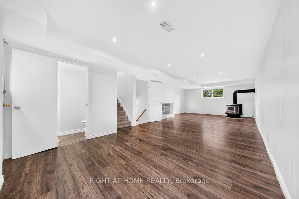 Photo 30 of 8 Acadia Crescent, St. Catharines, Secord Woods — HOMEH
