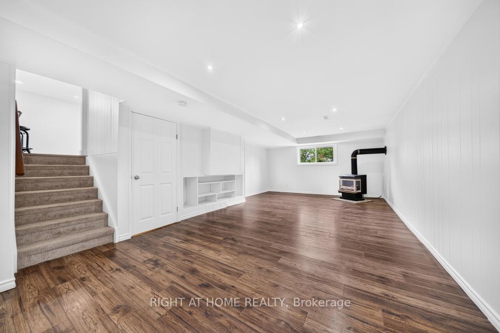 Photo 32 of 8 Acadia Crescent, St. Catharines, Secord Woods — HOMEH