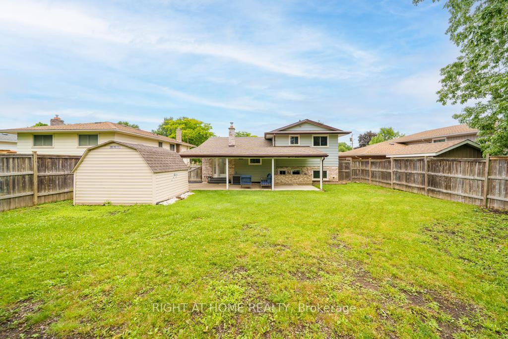 Photo 48 of 8 Acadia Crescent, St. Catharines, Secord Woods — HOMEH