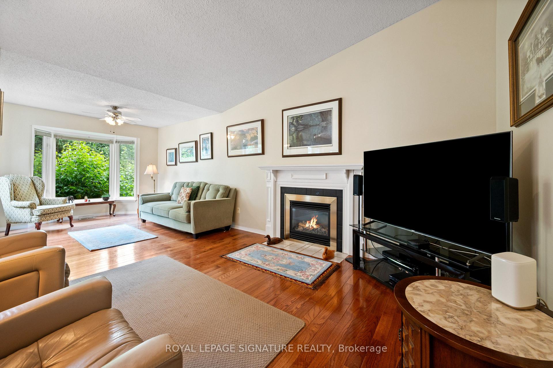 Photo 14 of 9 Huron Court, Clarington, Newcastle — HOMEH