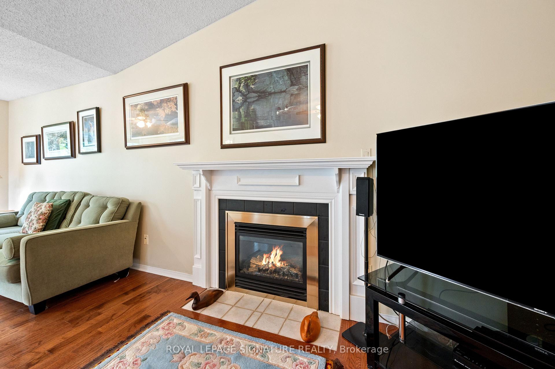 Photo 15 of 9 Huron Court, Clarington, Newcastle — HOMEH