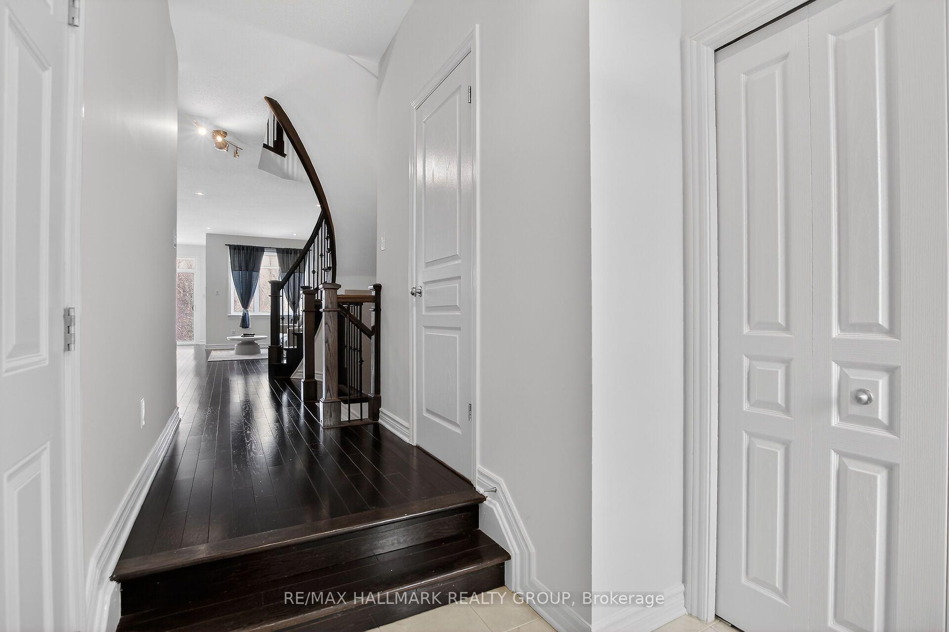 Photo 5 of 450 Sultan Street, Ottawa, Springridge/East Village — HOMEH