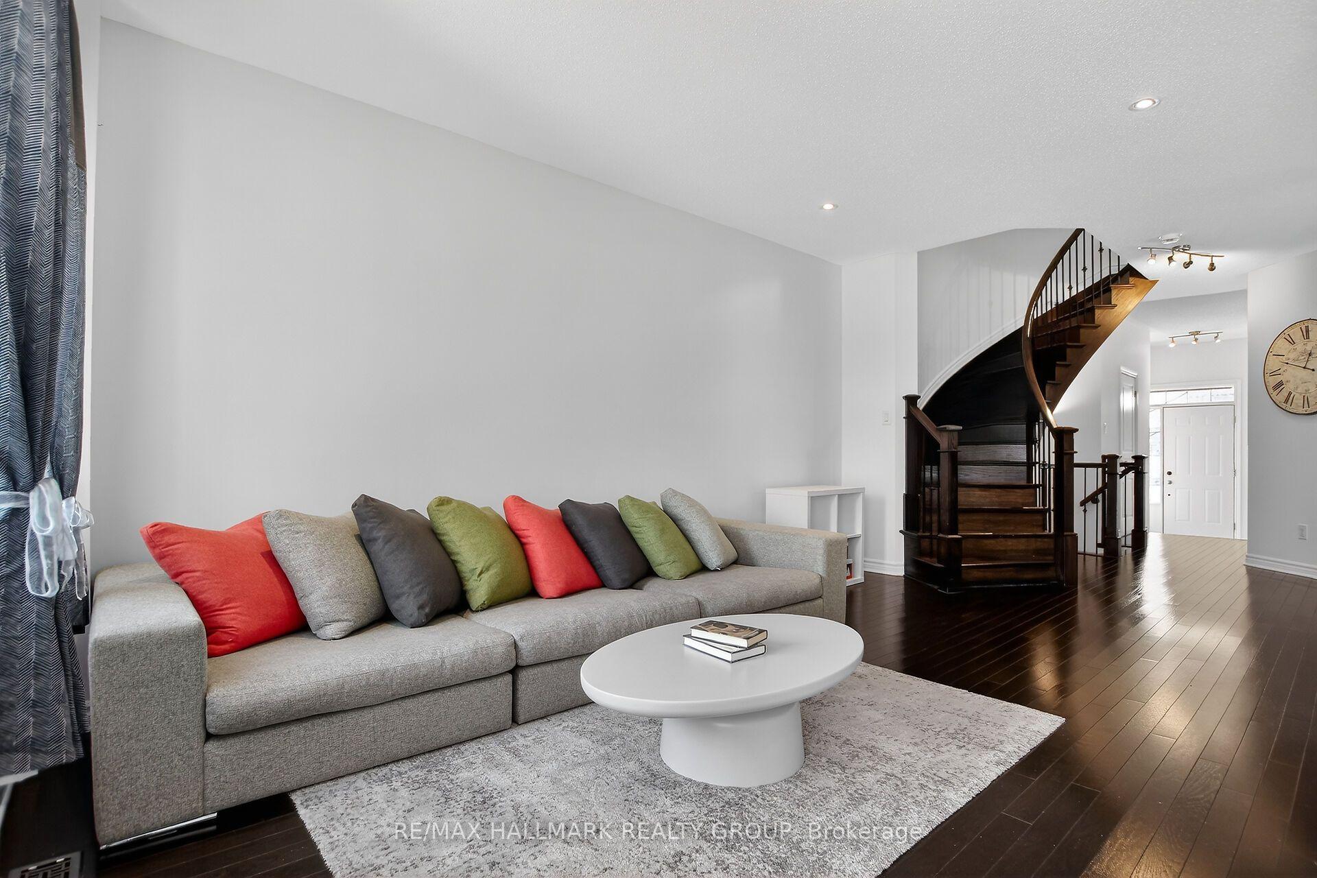 Photo 12 of 450 Sultan Street, Ottawa, Springridge/East Village — HOMEH