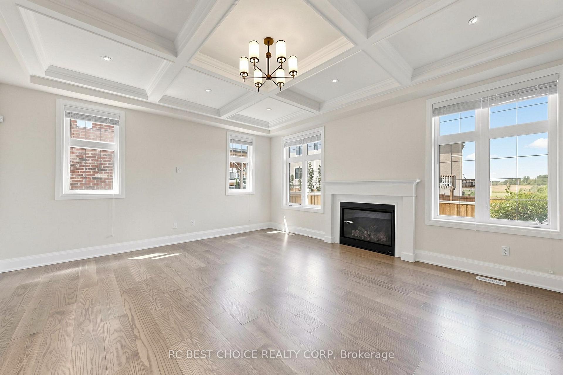 Photo 5 of 10 Ridgepoint Road, Vaughan, Kleinburg — HOMEH