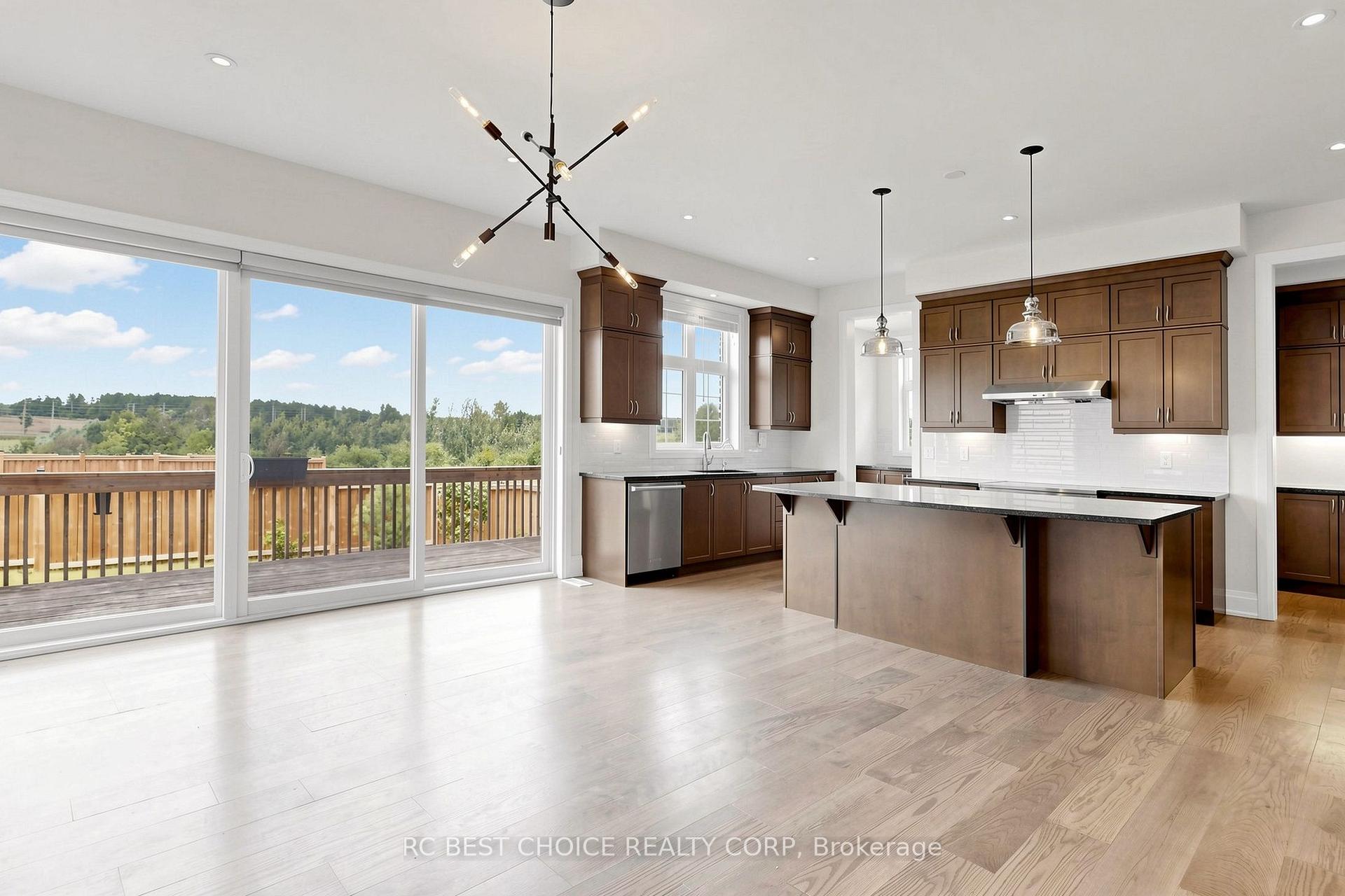 Photo 7 of 10 Ridgepoint Road, Vaughan, Kleinburg — HOMEH