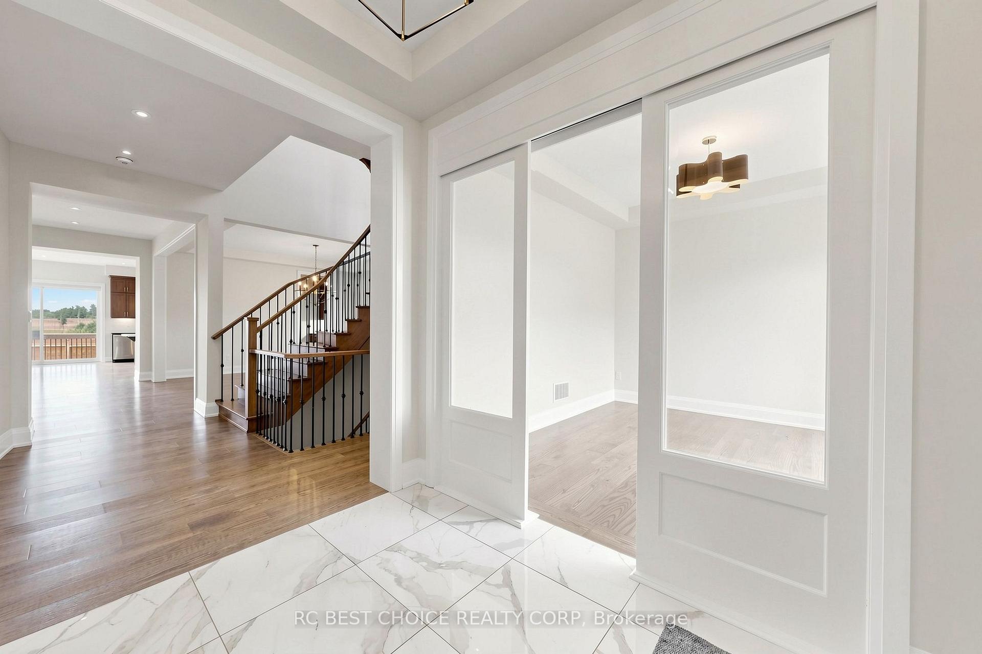 Photo 15 of 10 Ridgepoint Road, Vaughan, Kleinburg — HOMEH