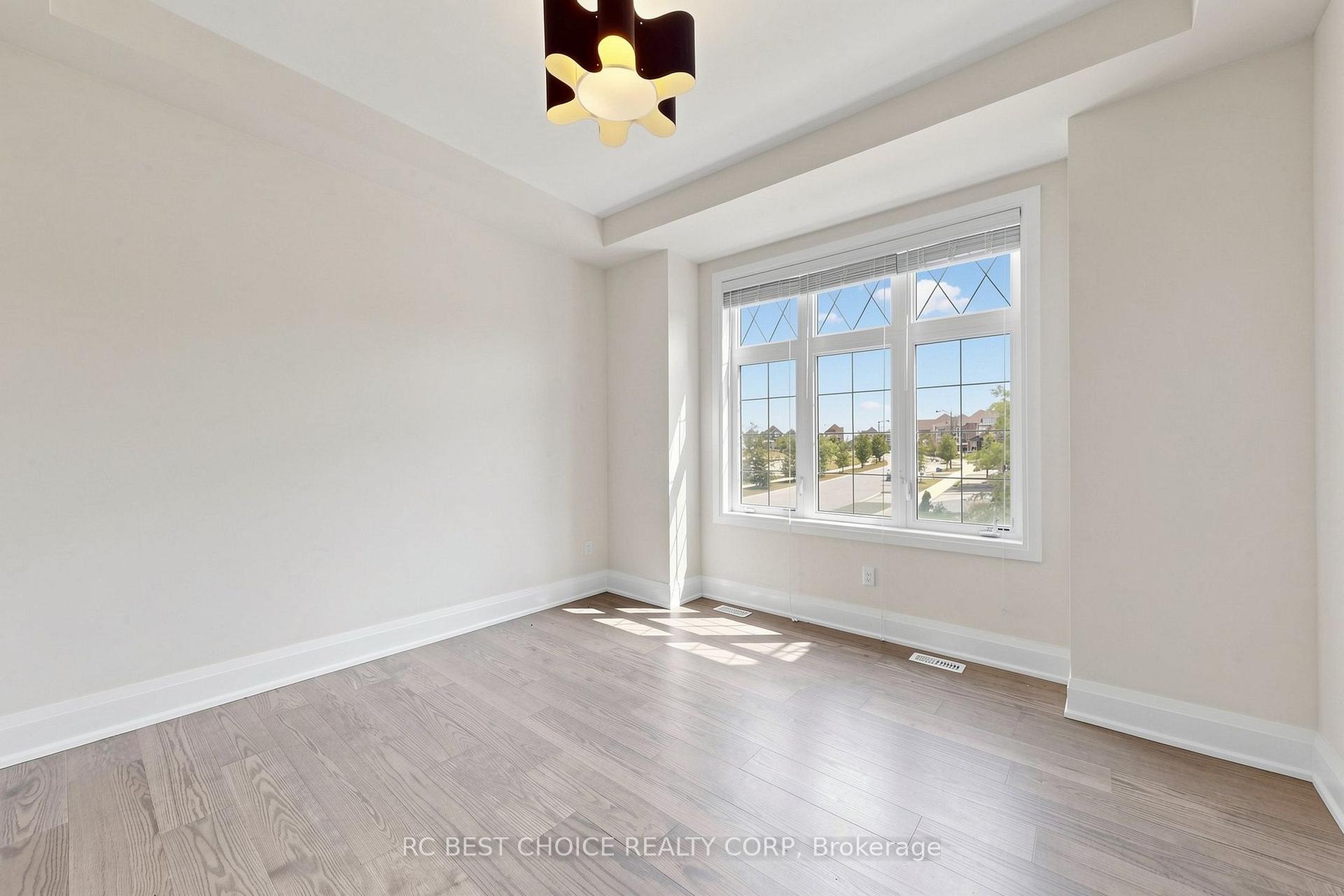 Photo 16 of 10 Ridgepoint Road, Vaughan, Kleinburg — HOMEH
