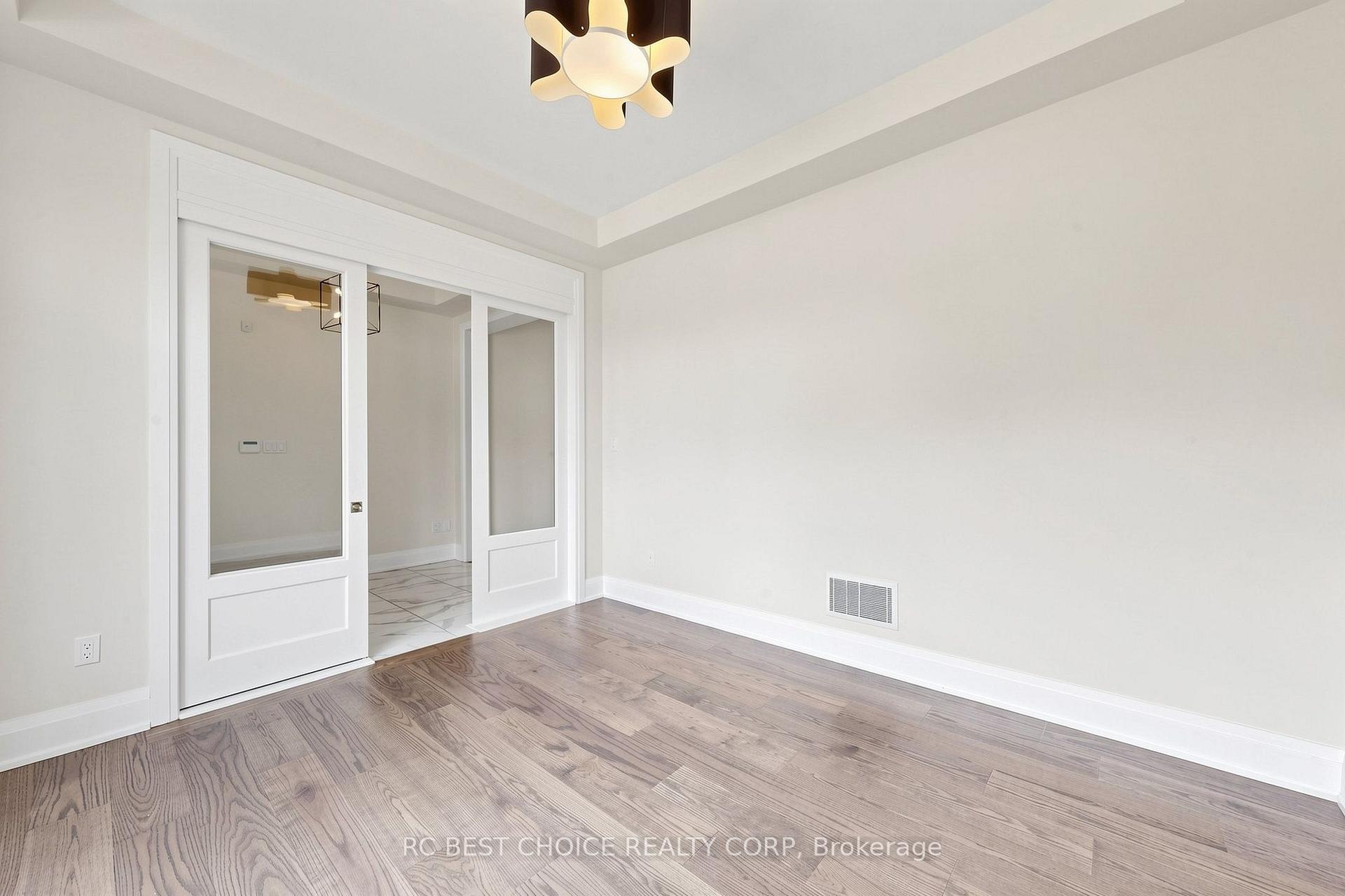 Photo 17 of 10 Ridgepoint Road, Vaughan, Kleinburg — HOMEH