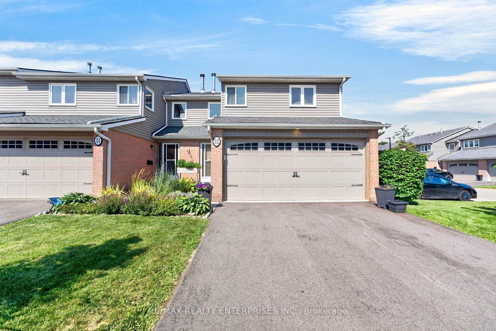 Front of Unit 52, 3125 Fifth Line W