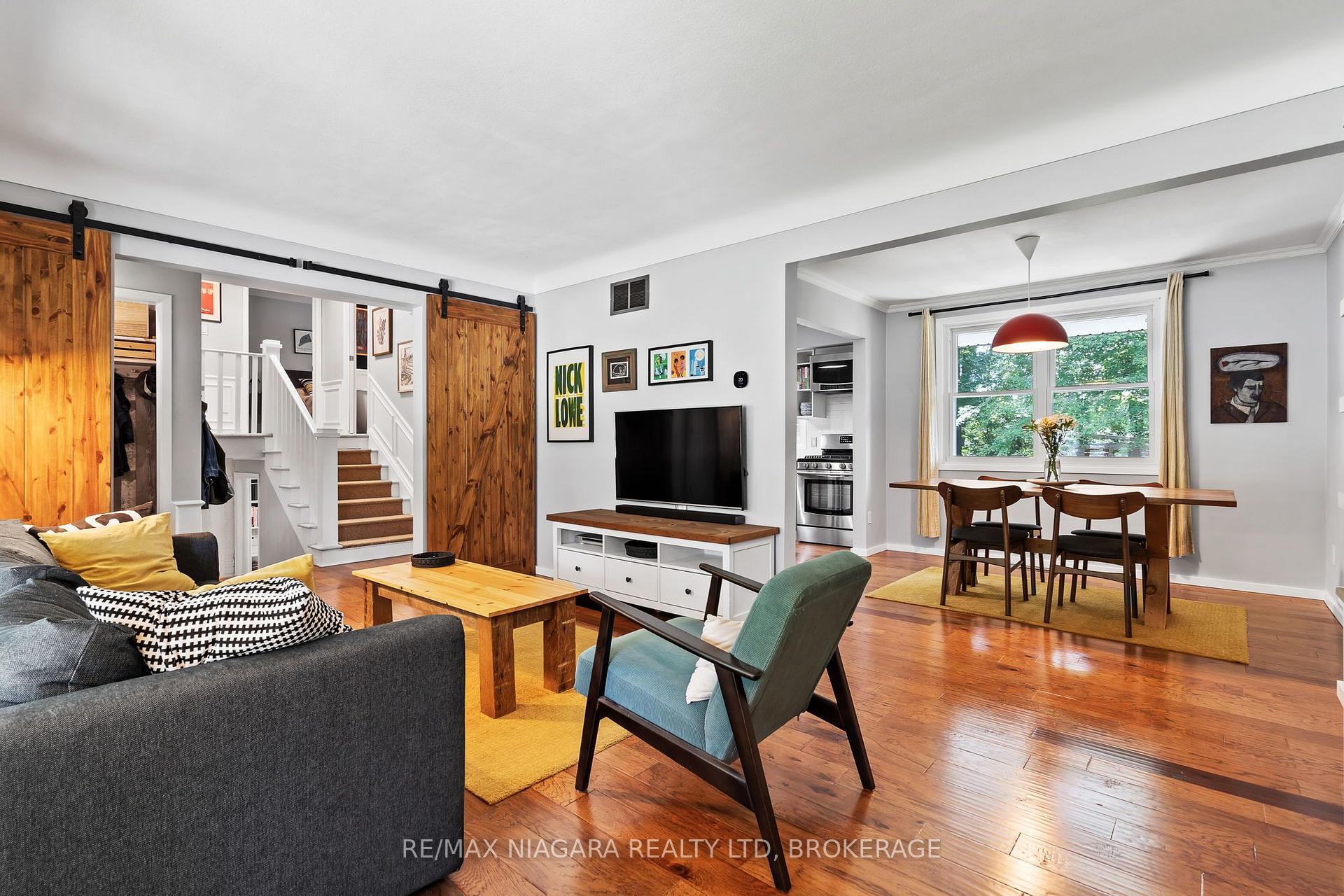 Photo 8 of 6866 Dellpark Drive, Niagara Falls, Stamford — HOMEH