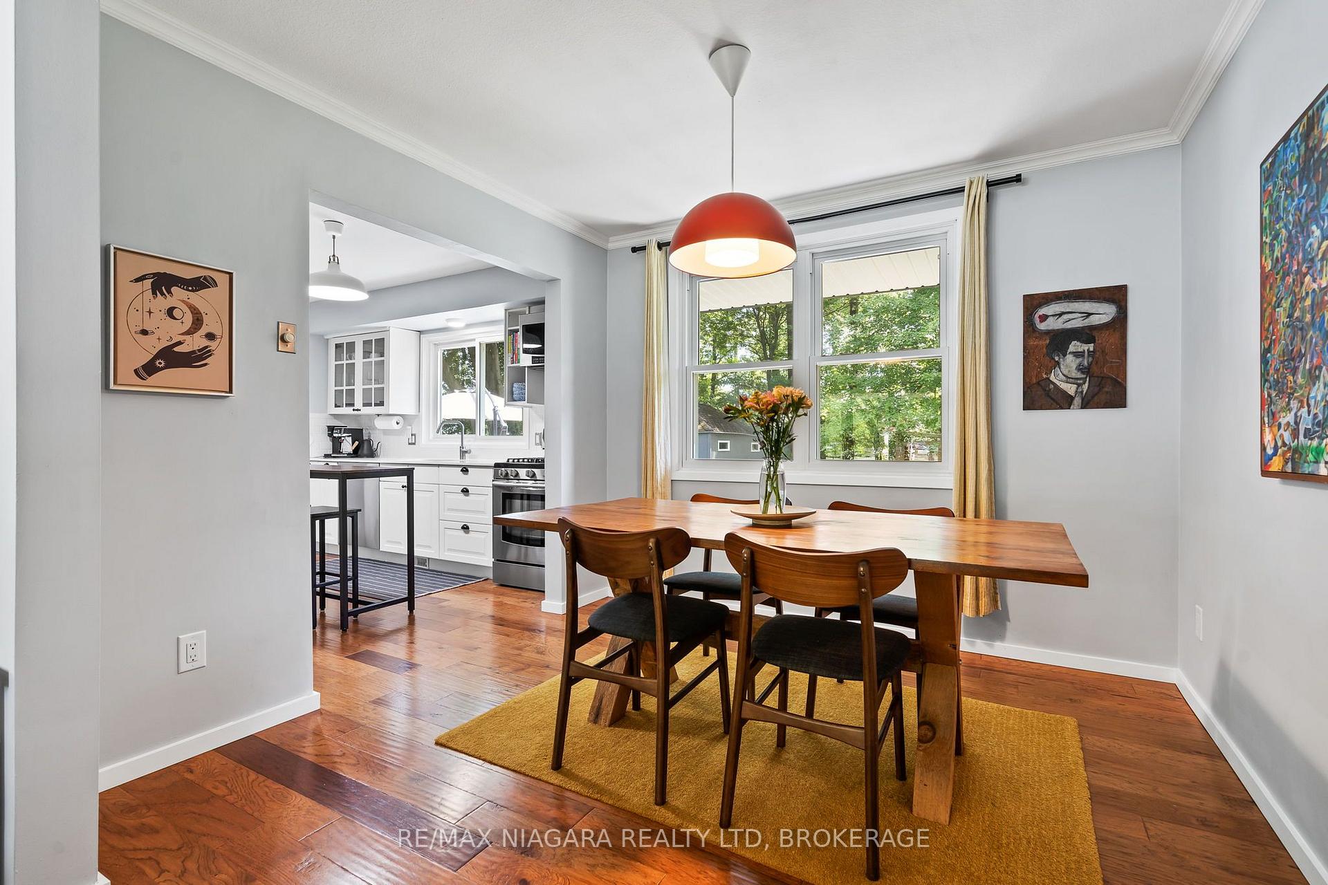 Photo 9 of 6866 Dellpark Drive, Niagara Falls, Stamford — HOMEH