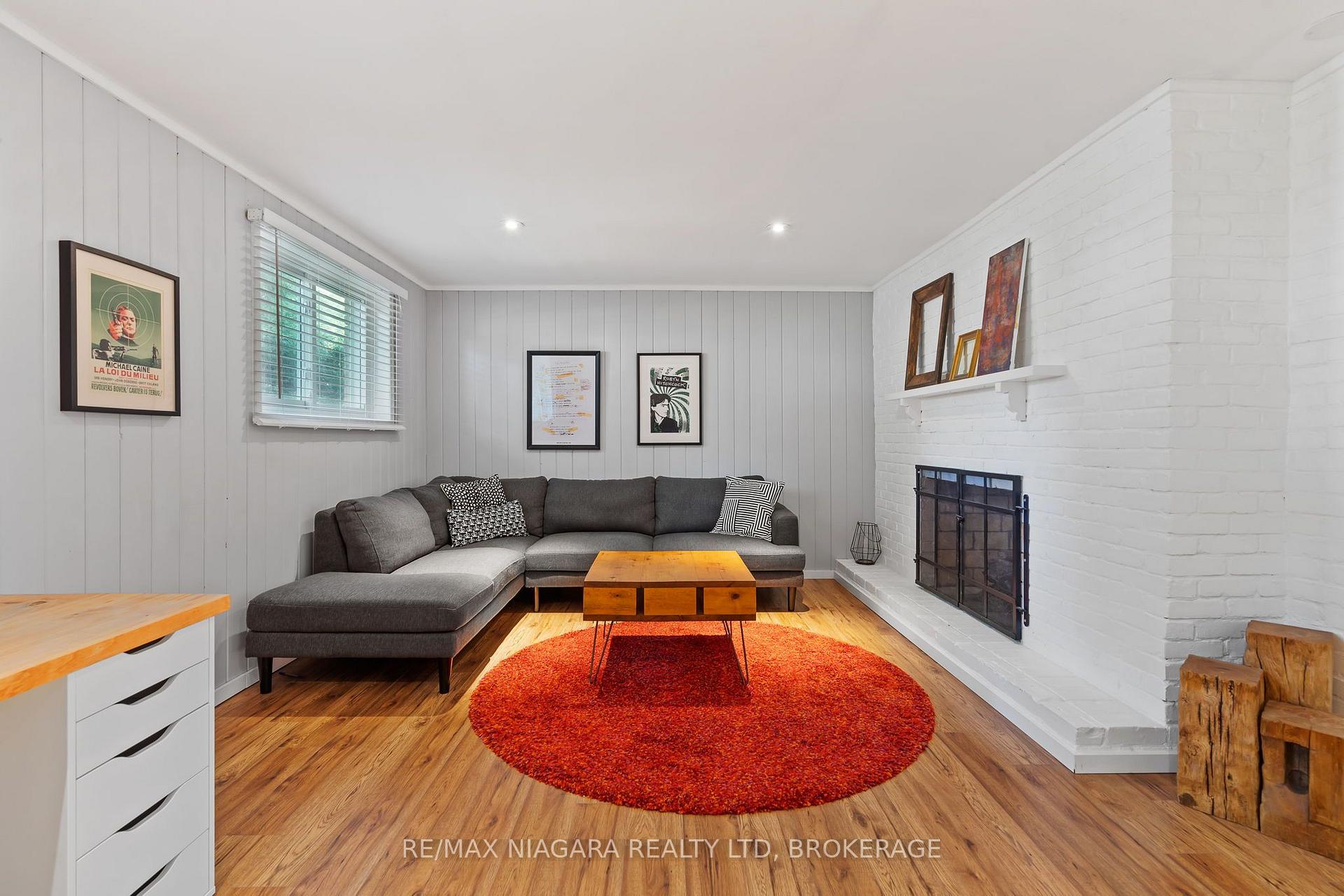 Photo 19 of 6866 Dellpark Drive, Niagara Falls, Stamford — HOMEH