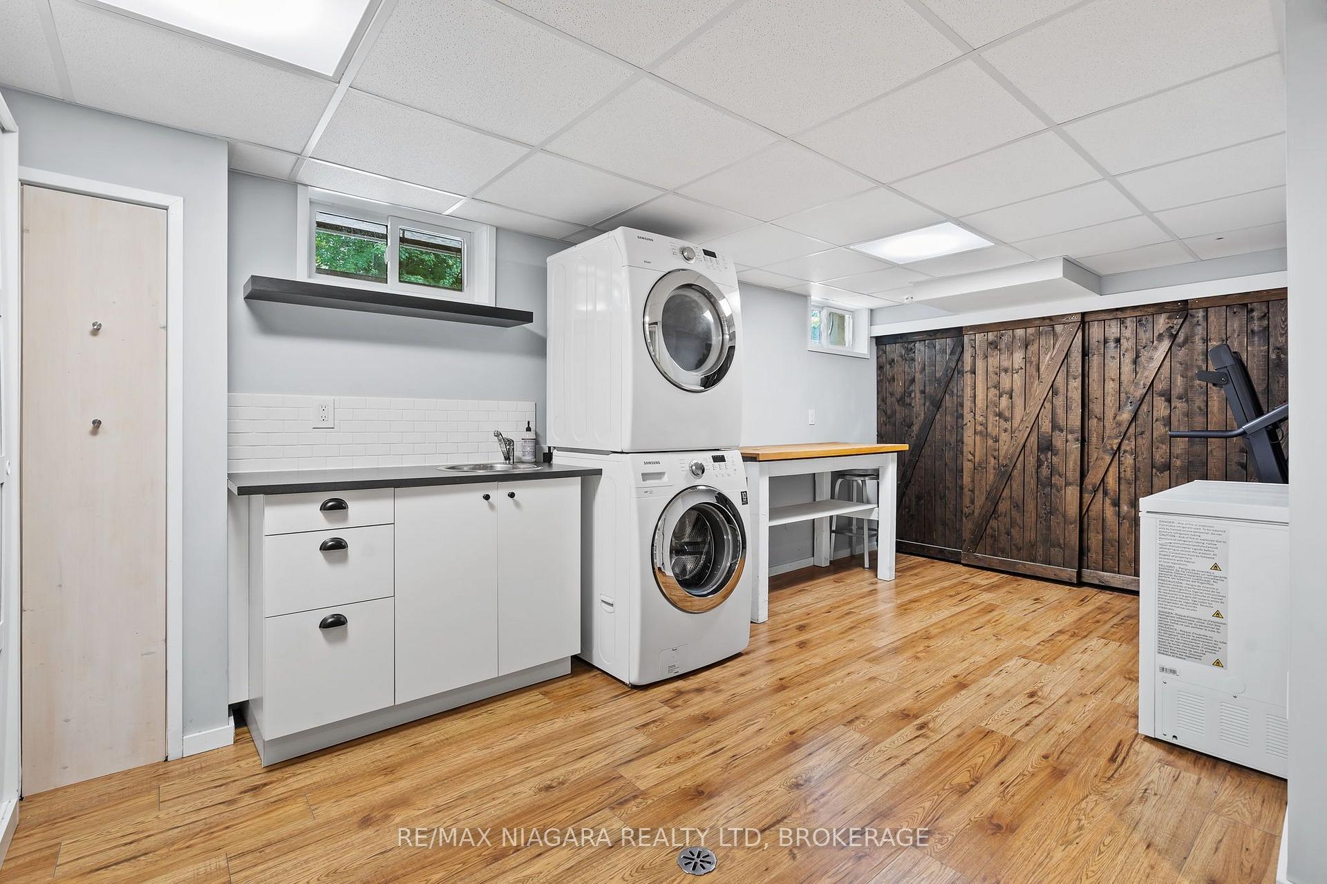 Photo 25 of 6866 Dellpark Drive, Niagara Falls, Stamford — HOMEH