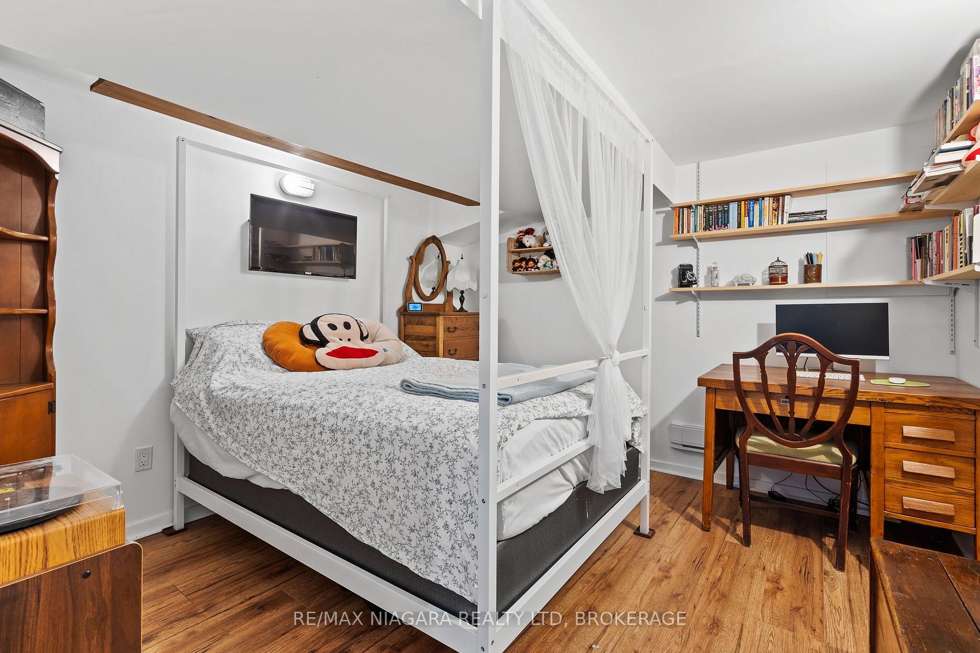 Photo 27 of 6866 Dellpark Drive, Niagara Falls, Stamford — HOMEH