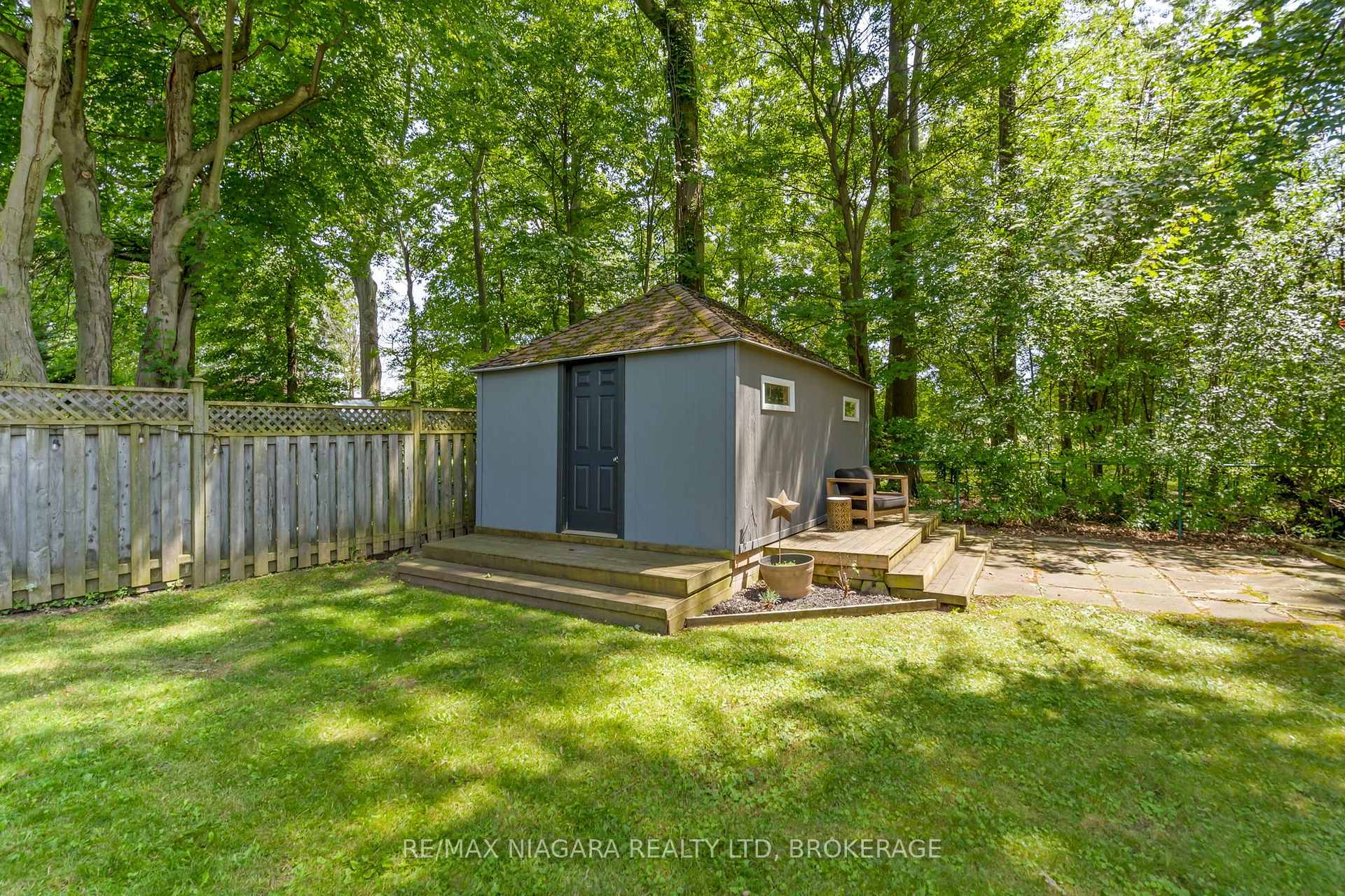 Photo 34 of 6866 Dellpark Drive, Niagara Falls, Stamford — HOMEH