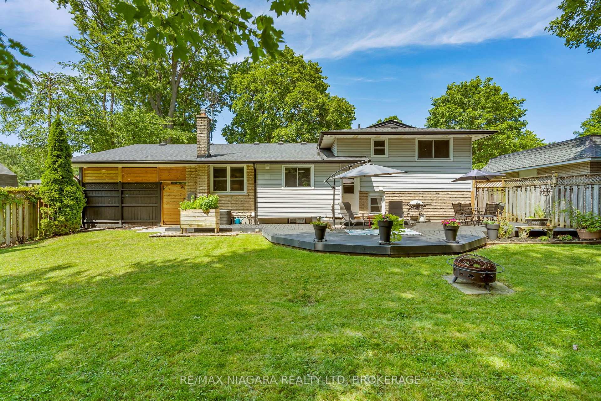 Photo 36 of 6866 Dellpark Drive, Niagara Falls, Stamford — HOMEH
