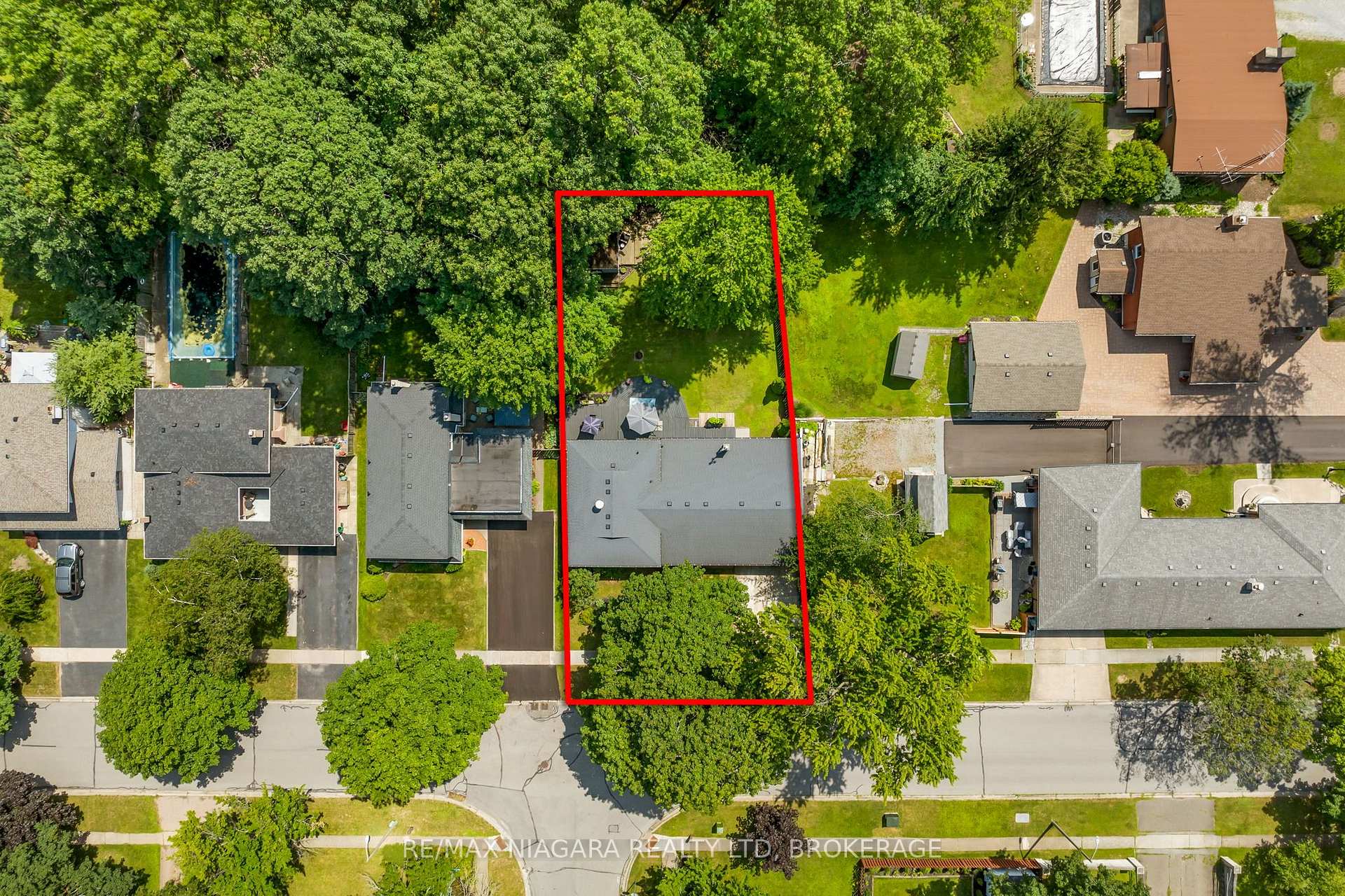Photo 38 of 6866 Dellpark Drive, Niagara Falls, Stamford — HOMEH