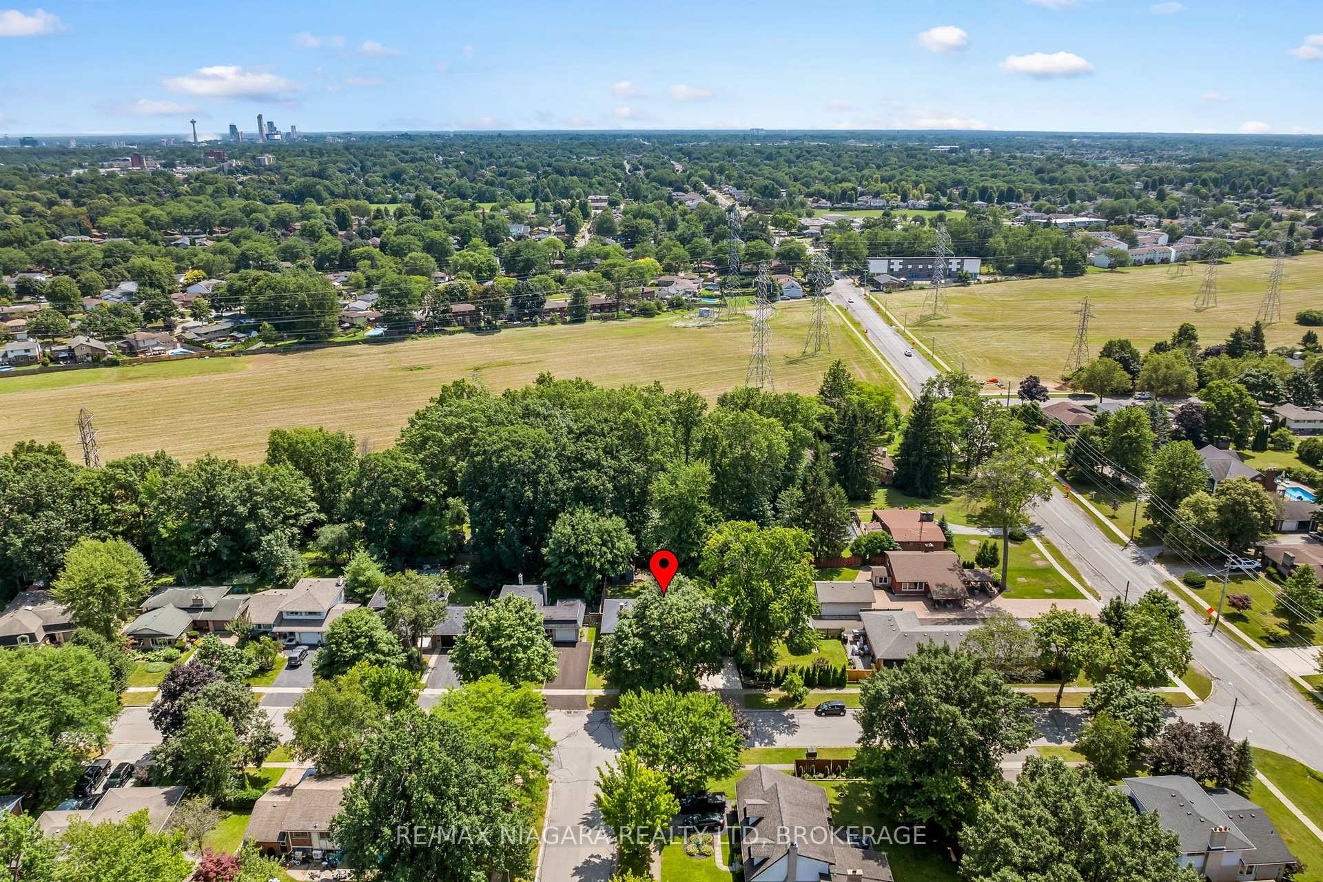 Photo 40 of 6866 Dellpark Drive, Niagara Falls, Stamford — HOMEH