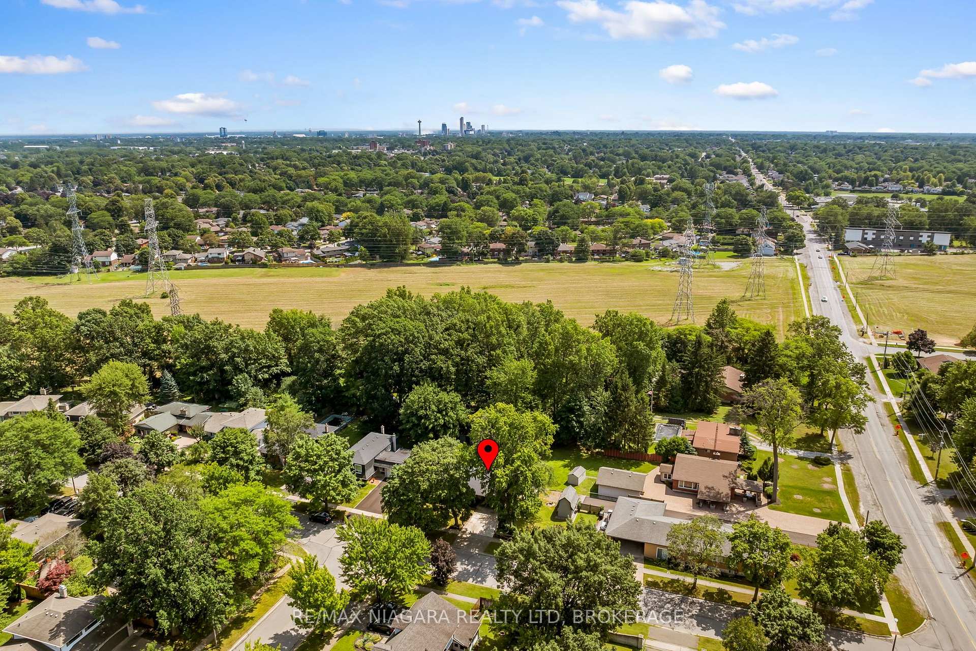 Photo 41 of 6866 Dellpark Drive, Niagara Falls, Stamford — HOMEH