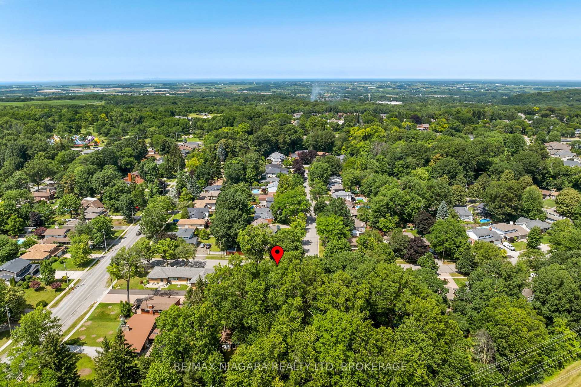 Photo 44 of 6866 Dellpark Drive, Niagara Falls, Stamford — HOMEH