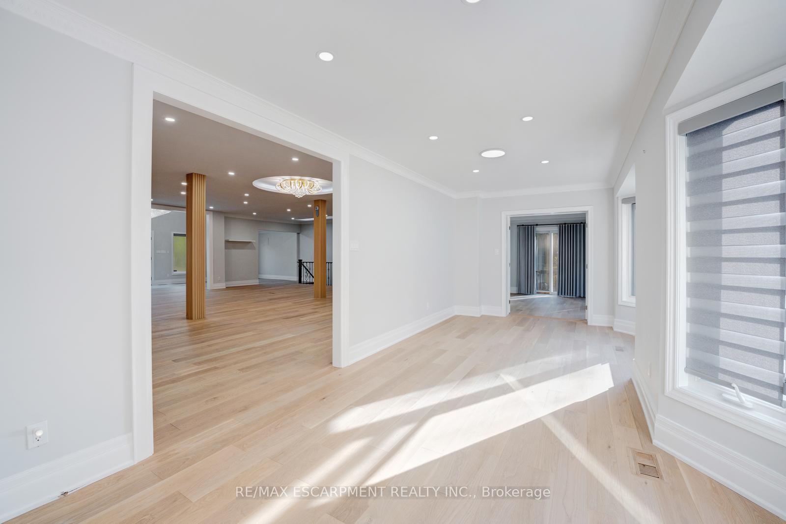 Photo 15 of 8 Ridgewood Drive, Richmond Hill, Rural Richmond Hill — HOMEH