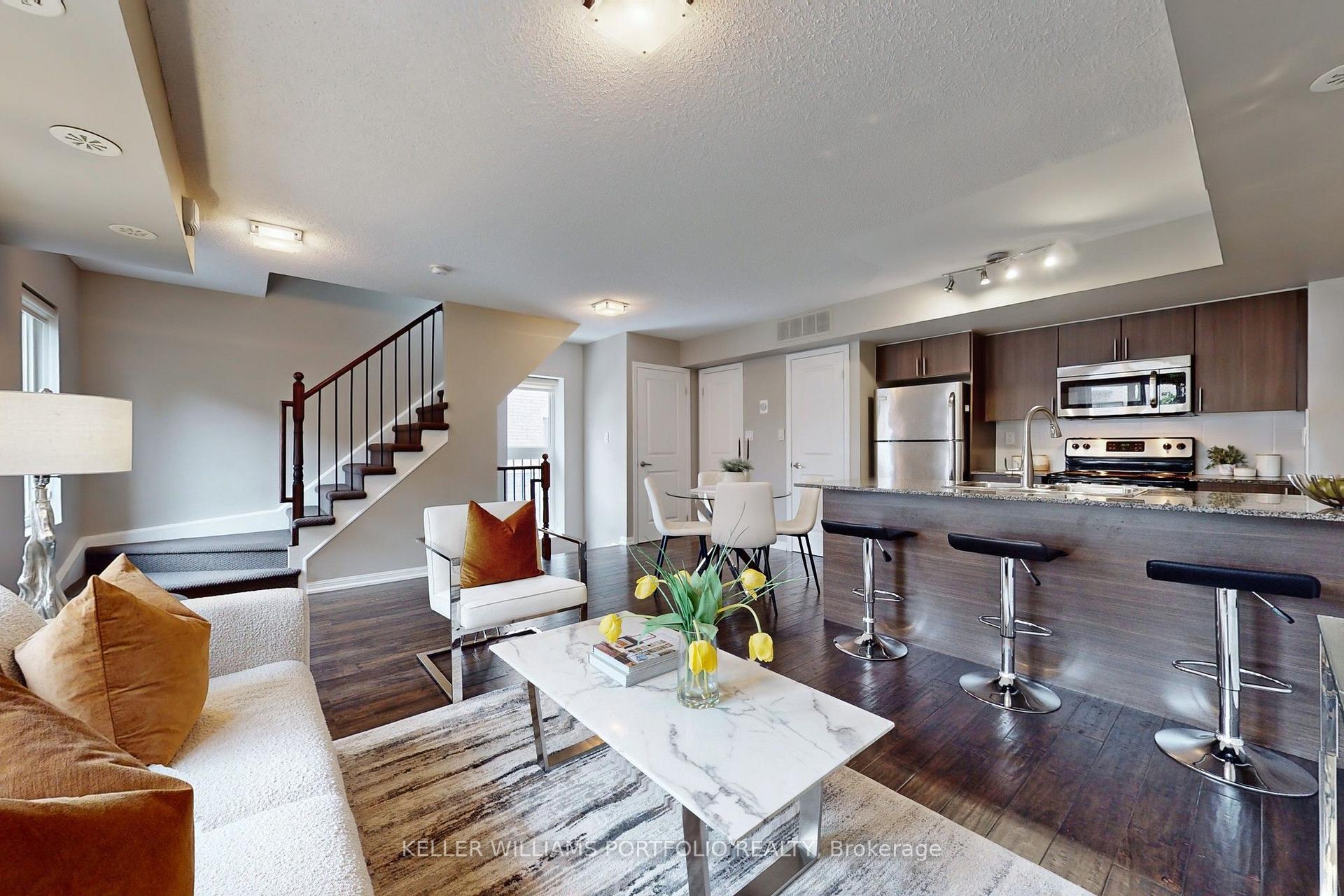 Photo 5 of Unit 235, 10 Foundry Avenue, Toronto, Dovercourt-Wallace Emerson-Junction — HOMEH