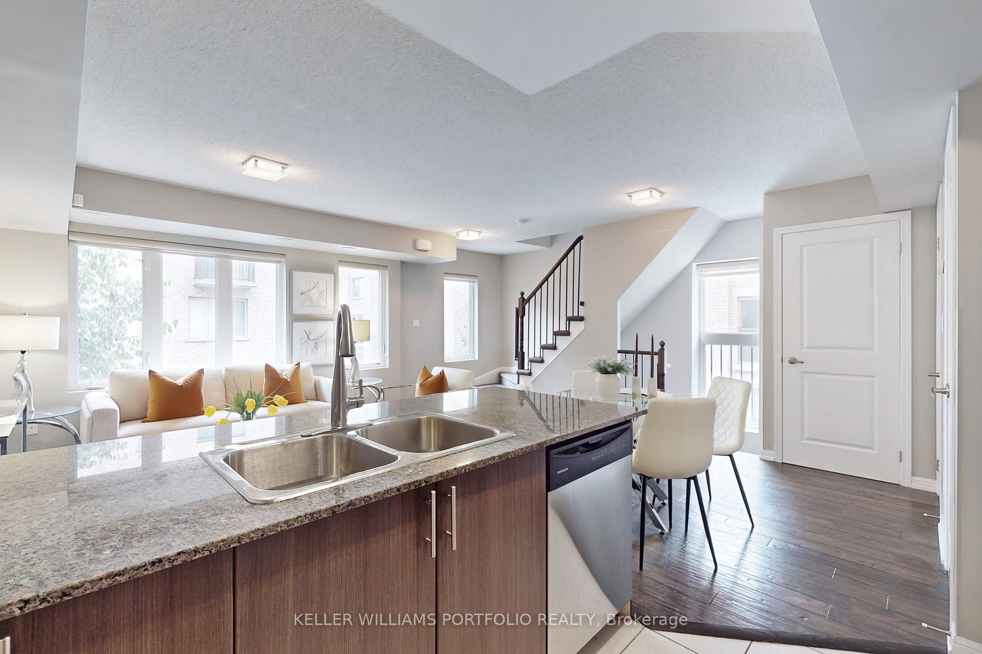 Photo 8 of Unit 235, 10 Foundry Avenue, Toronto, Dovercourt-Wallace Emerson-Junction — HOMEH