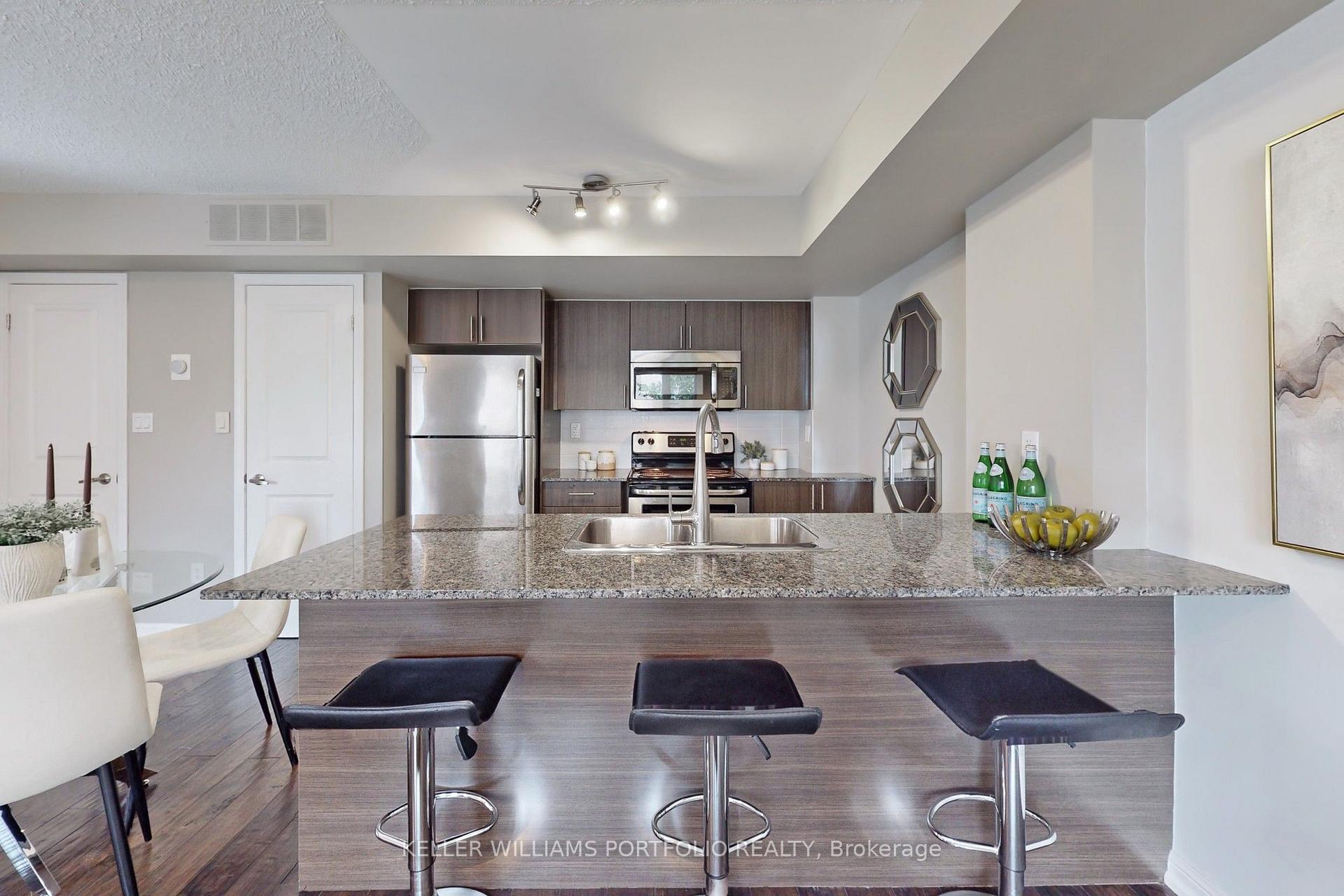 Photo 10 of Unit 235, 10 Foundry Avenue, Toronto, Dovercourt-Wallace Emerson-Junction — HOMEH