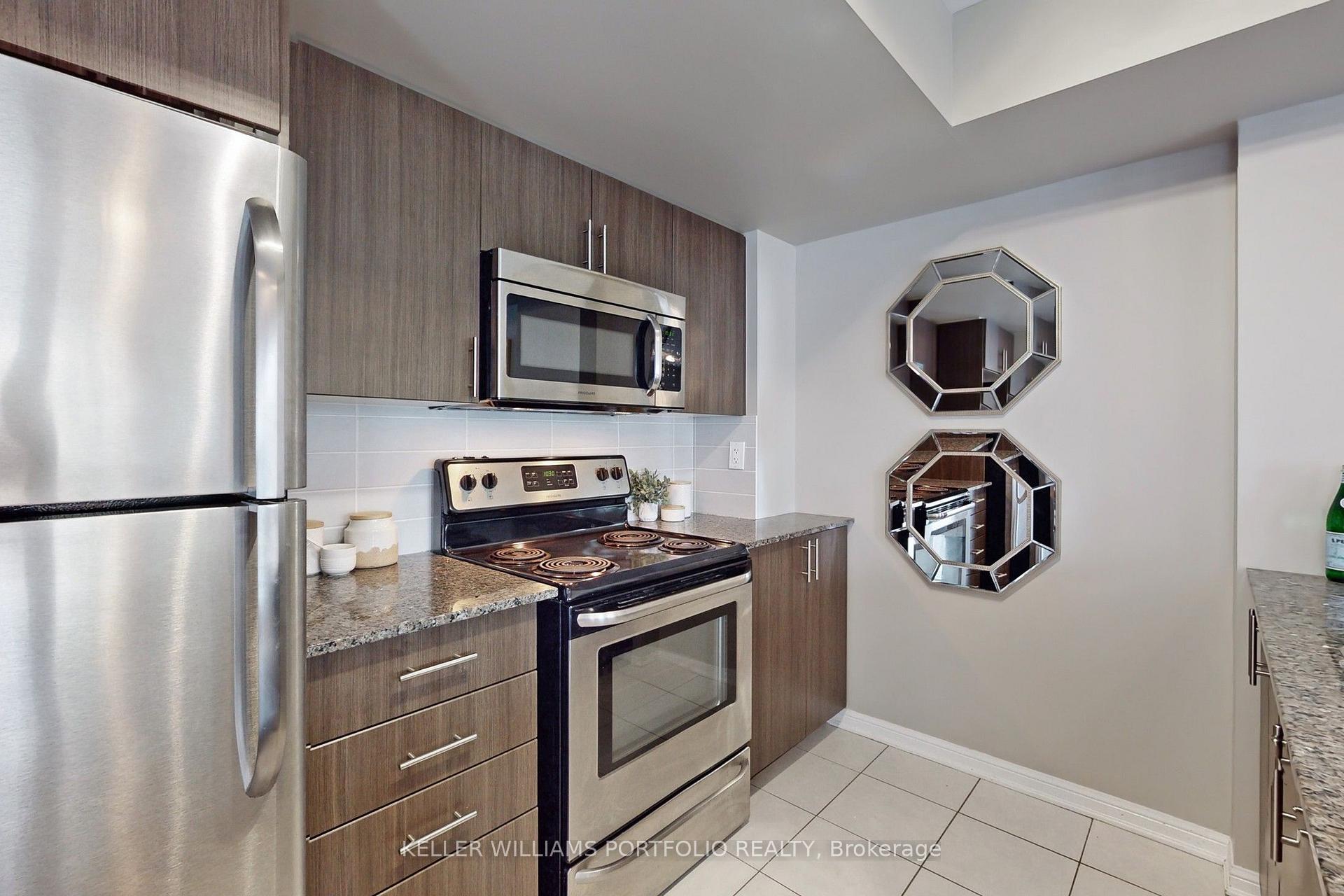 Photo 14 of Unit 235, 10 Foundry Avenue, Toronto, Dovercourt-Wallace Emerson-Junction — HOMEH