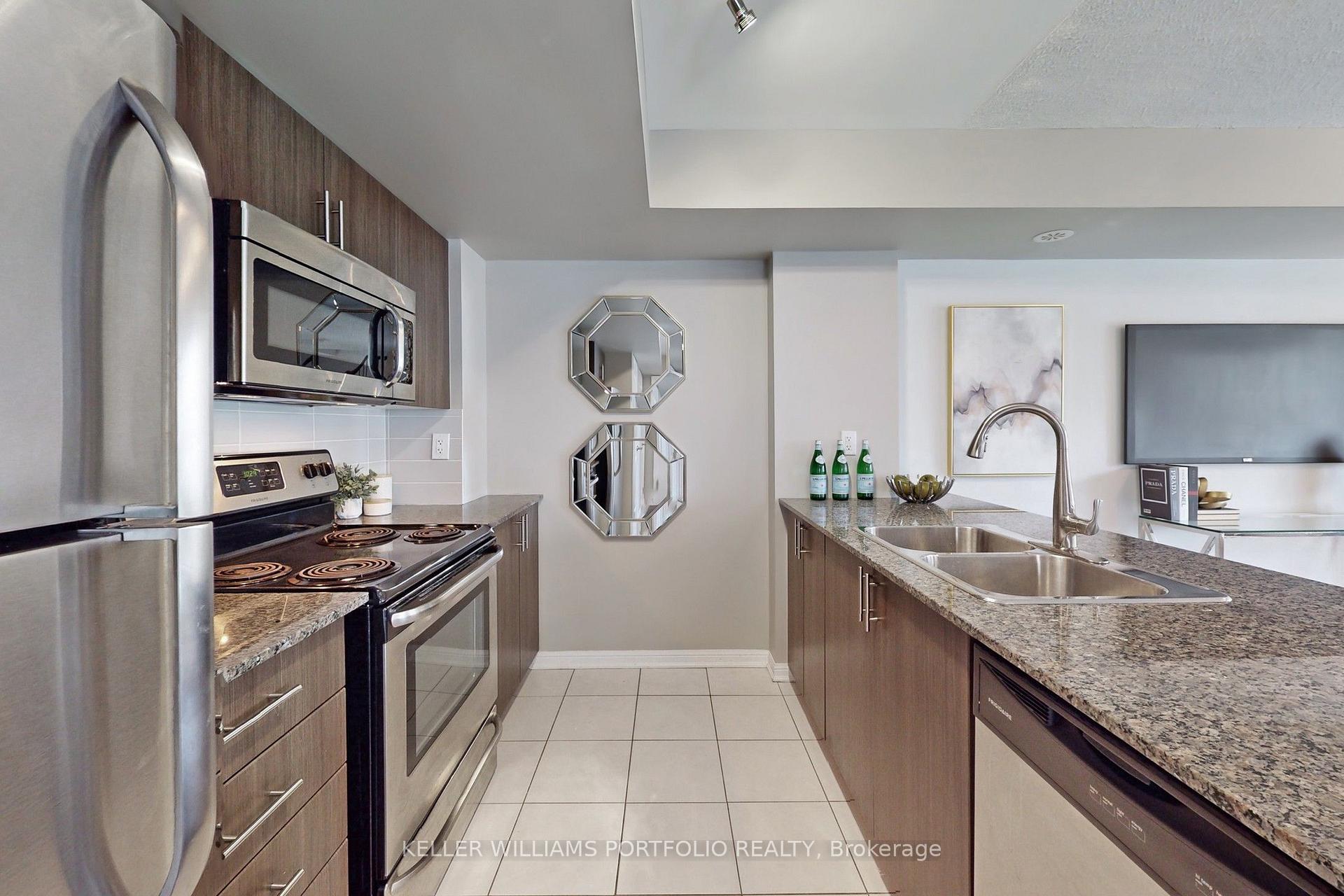 Photo 18 of Unit 235, 10 Foundry Avenue, Toronto, Dovercourt-Wallace Emerson-Junction — HOMEH