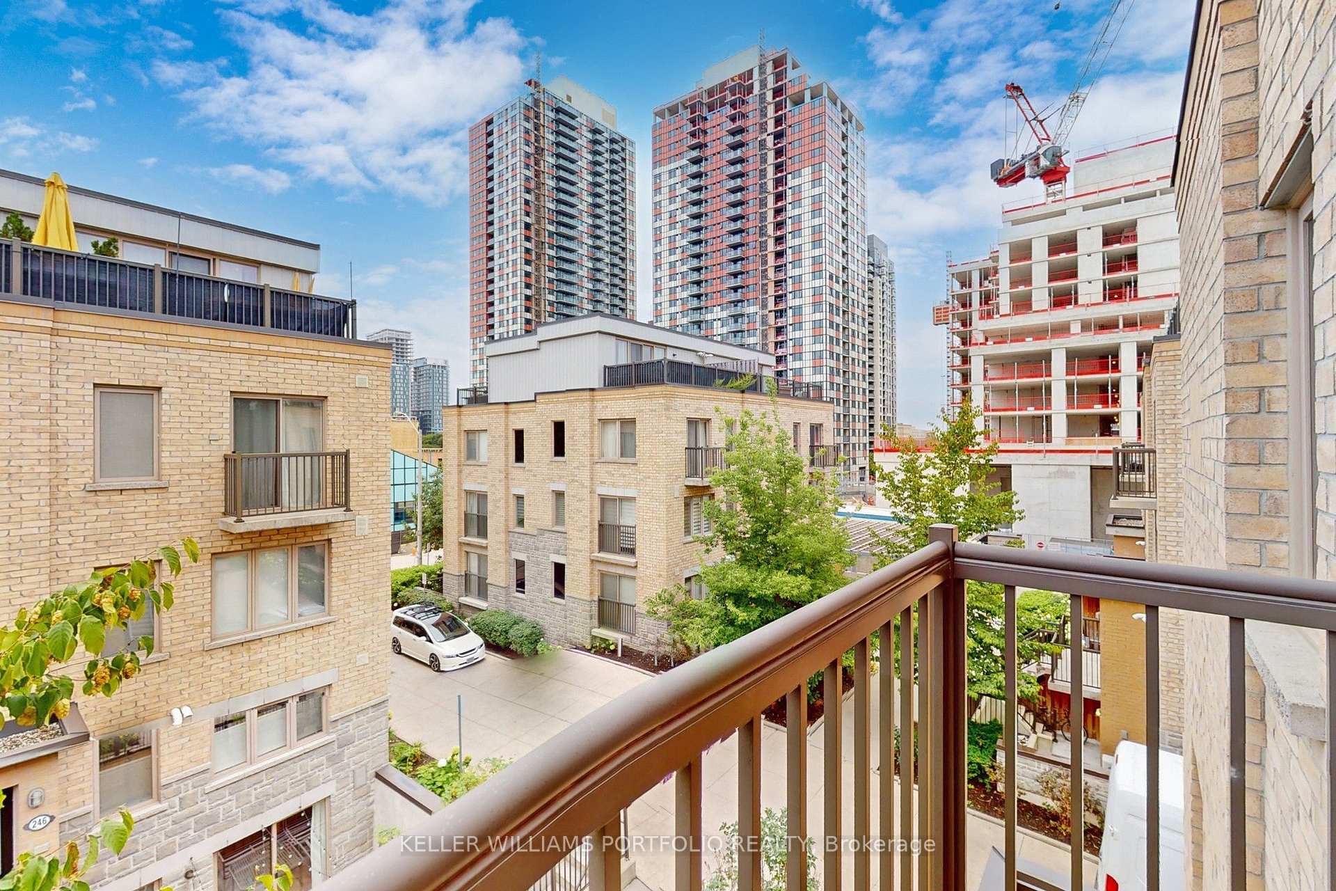 Photo 31 of Unit 235, 10 Foundry Avenue, Toronto, Dovercourt-Wallace Emerson-Junction — HOMEH
