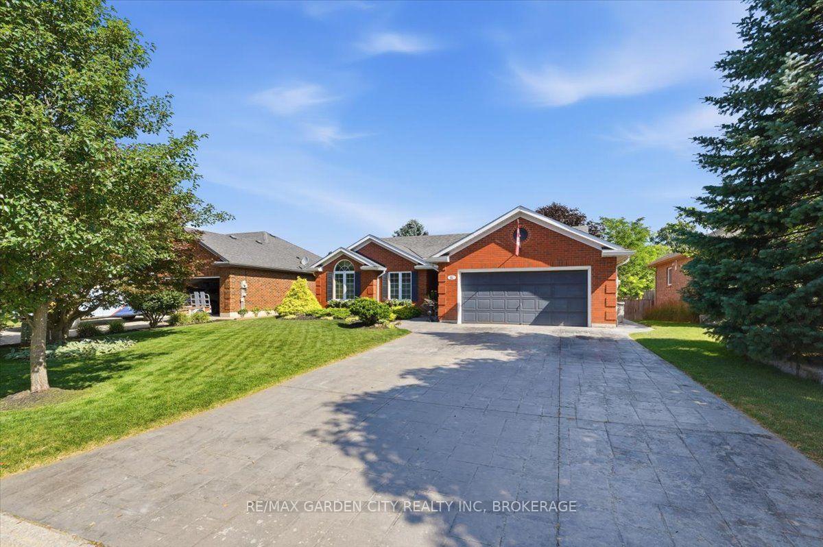 Photo 4 of 81 Sandra Drive, Pelham, Fenwick — HOMEH