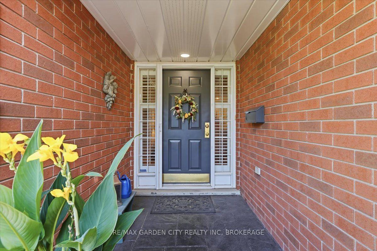 Photo 9 of 81 Sandra Drive, Pelham, Fenwick — HOMEH