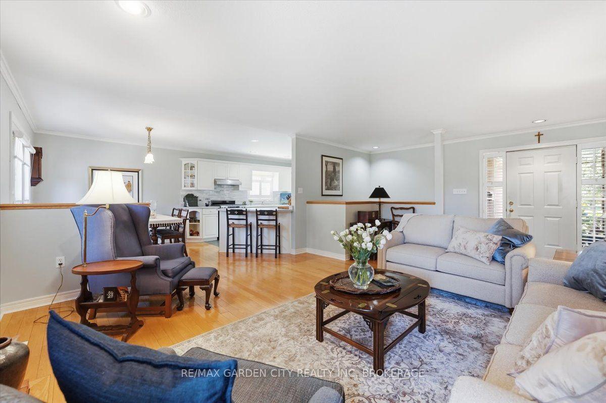 Photo 13 of 81 Sandra Drive, Pelham, Fenwick — HOMEH