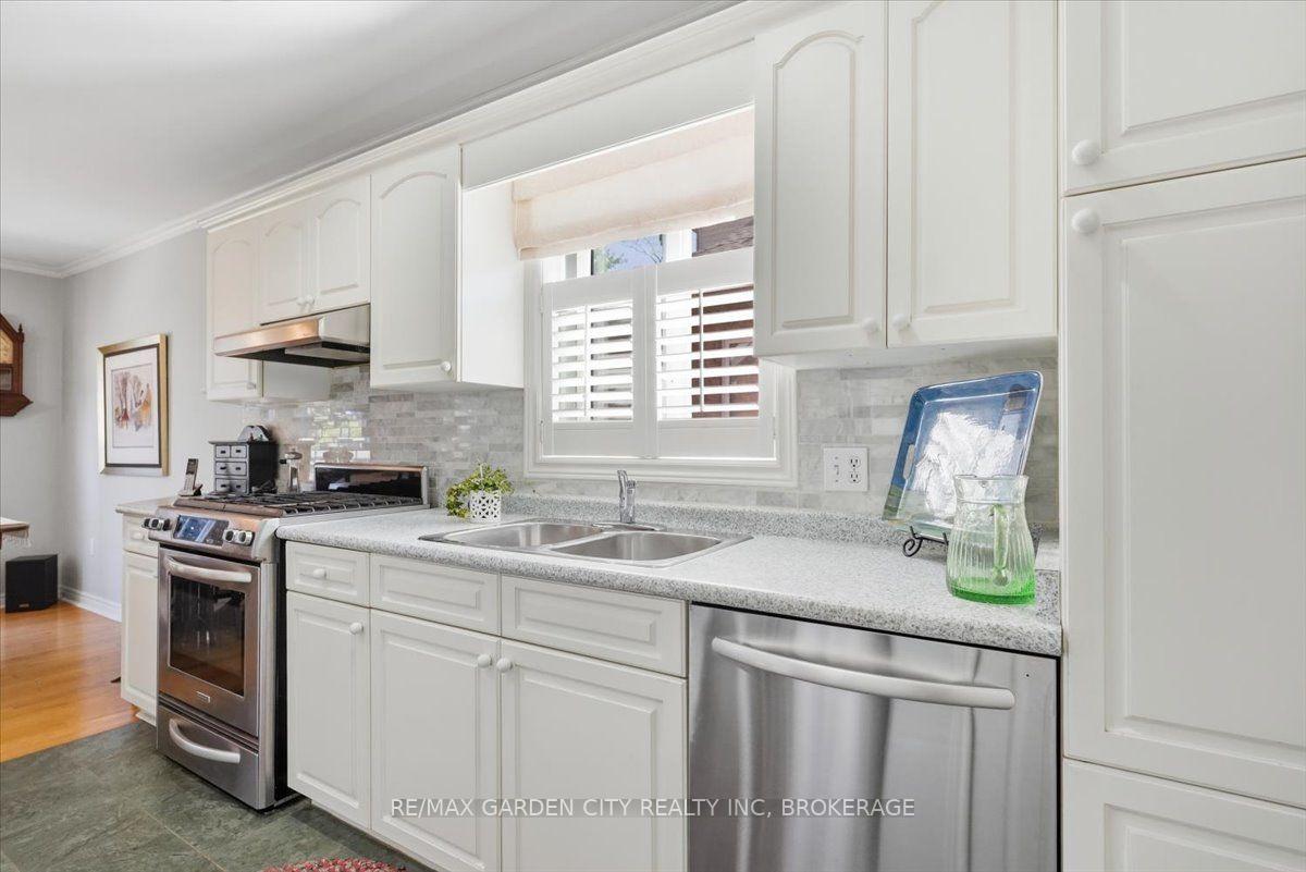 Photo 16 of 81 Sandra Drive, Pelham, Fenwick — HOMEH