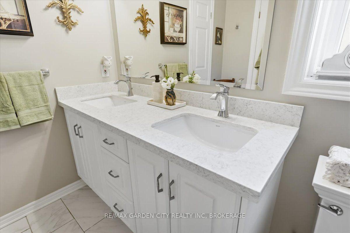 Photo 23 of 81 Sandra Drive, Pelham, Fenwick — HOMEH
