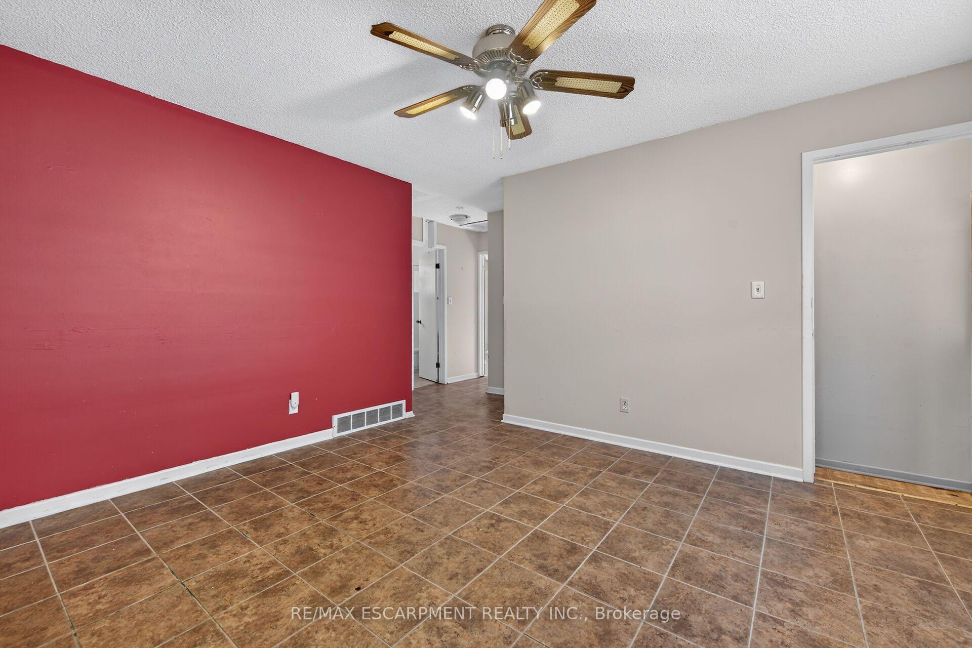 Photo 14 of 10 Tracey Road, St. Catharines, Vine/Linwell — HOMEH